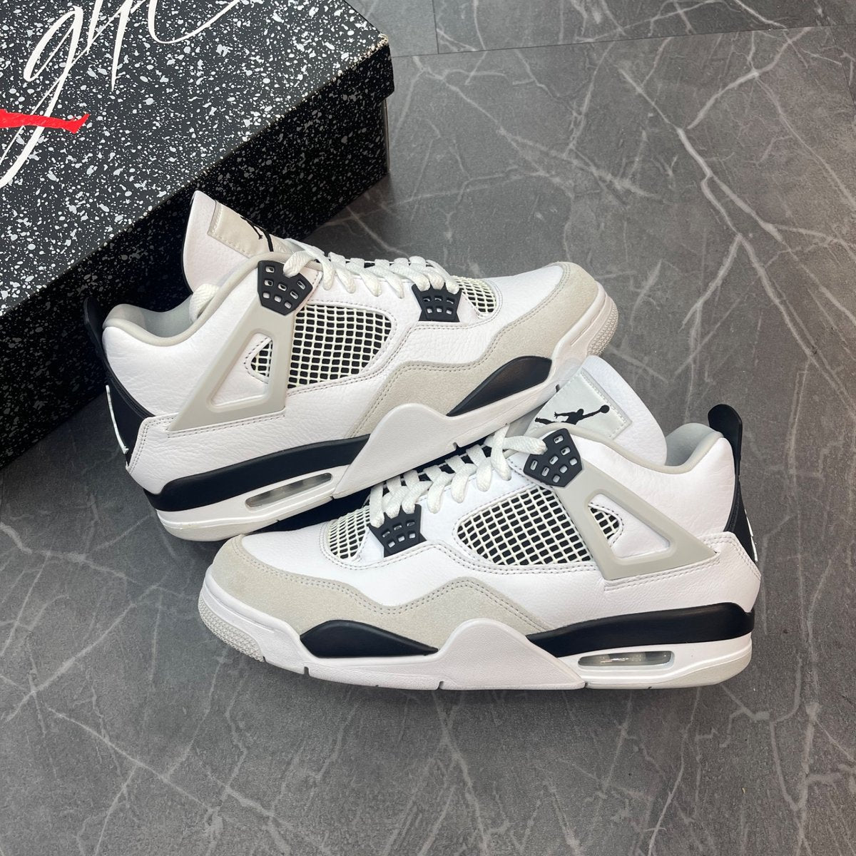 Jordan 4 Retro Military Black (Size 10) (Lightly Worn)