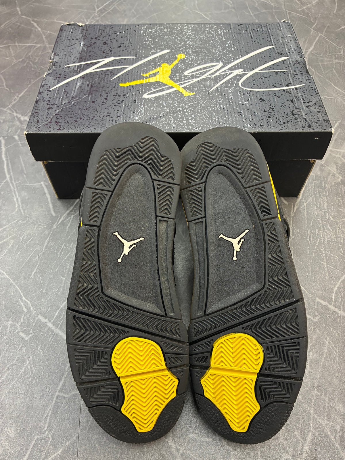 Jordan 4 “Thunder”