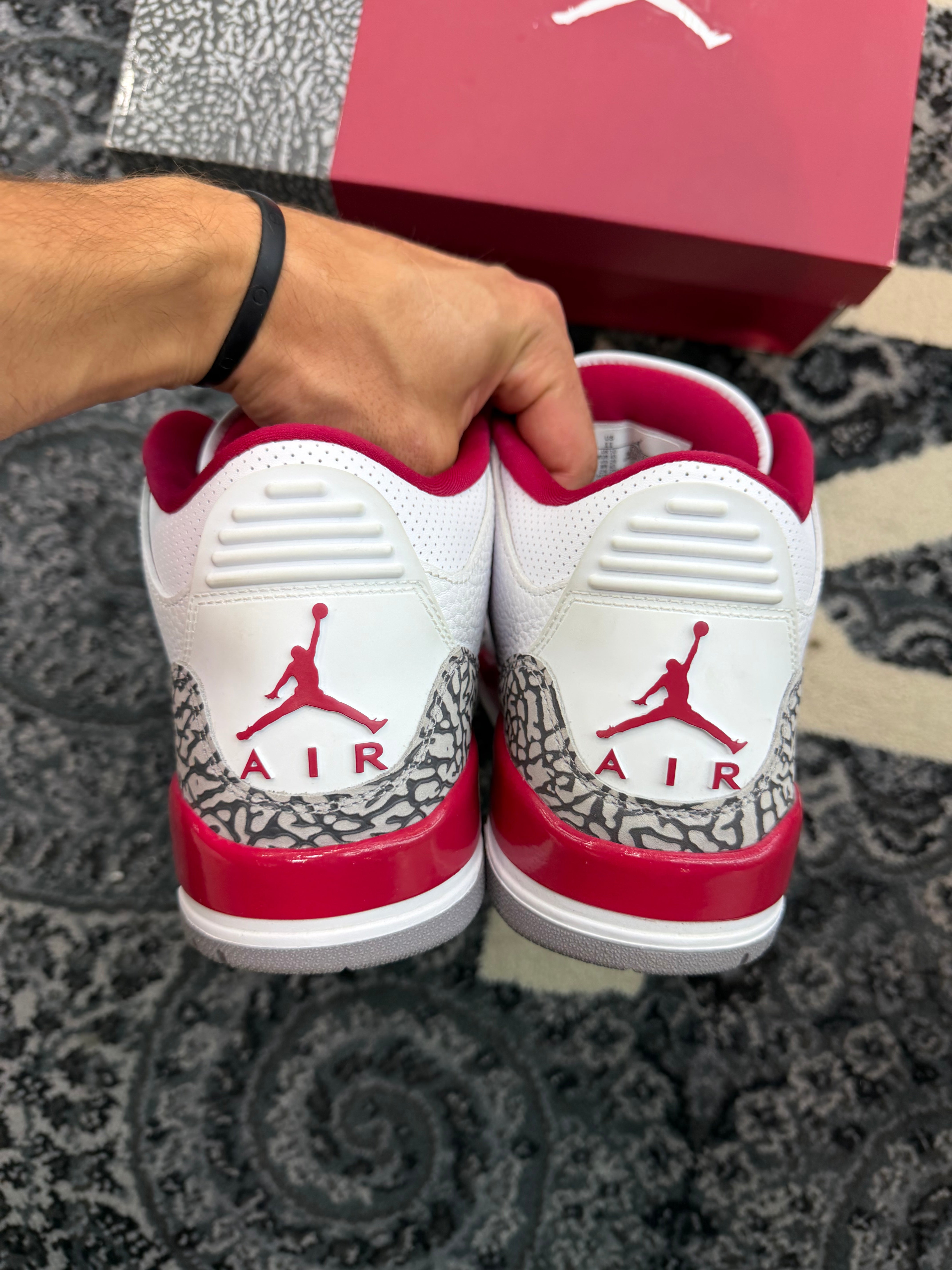 Jordan 3 “Cardinal”