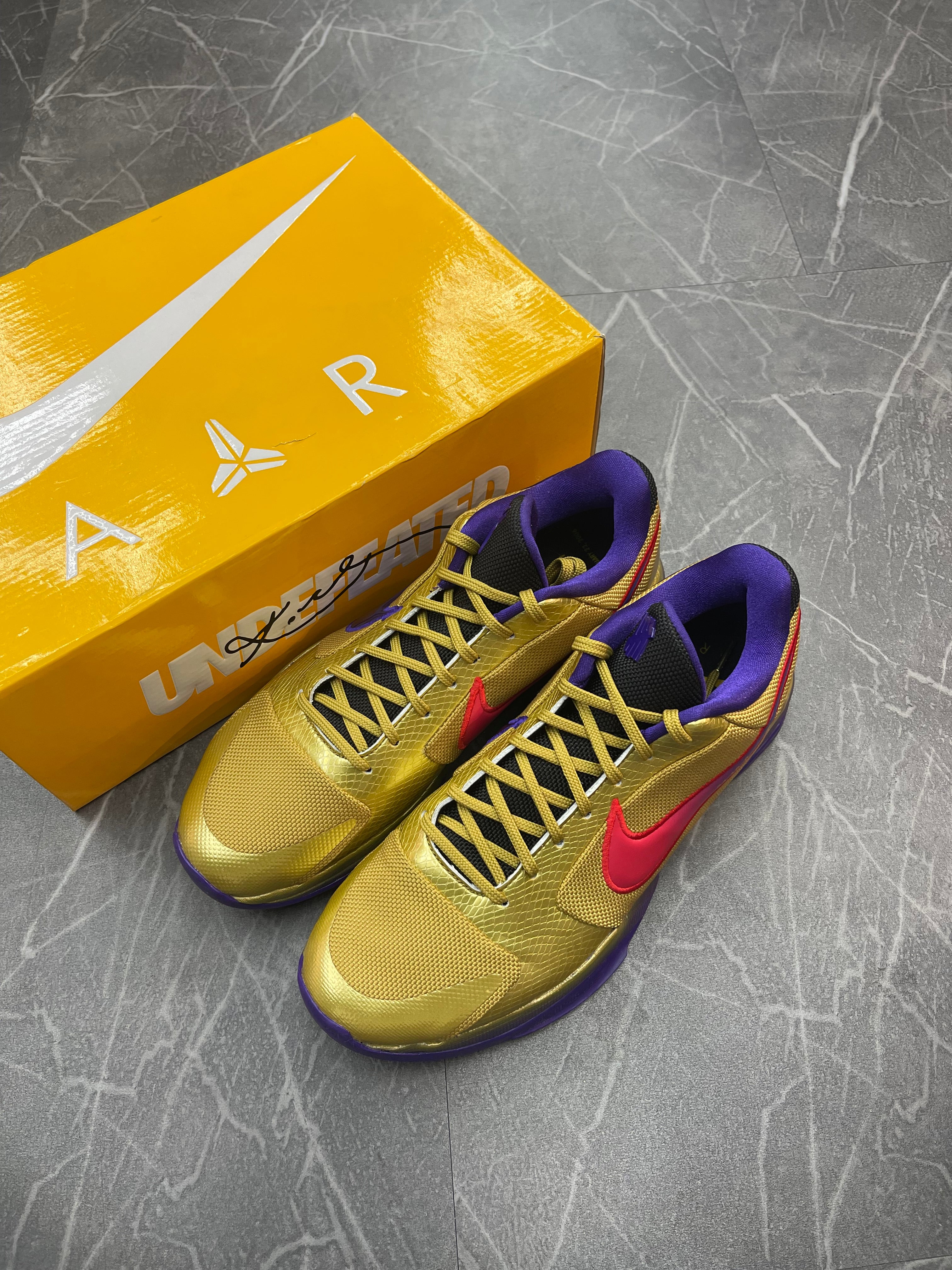 Kobe 5 Undefeated “Hall of Fame” (2021)