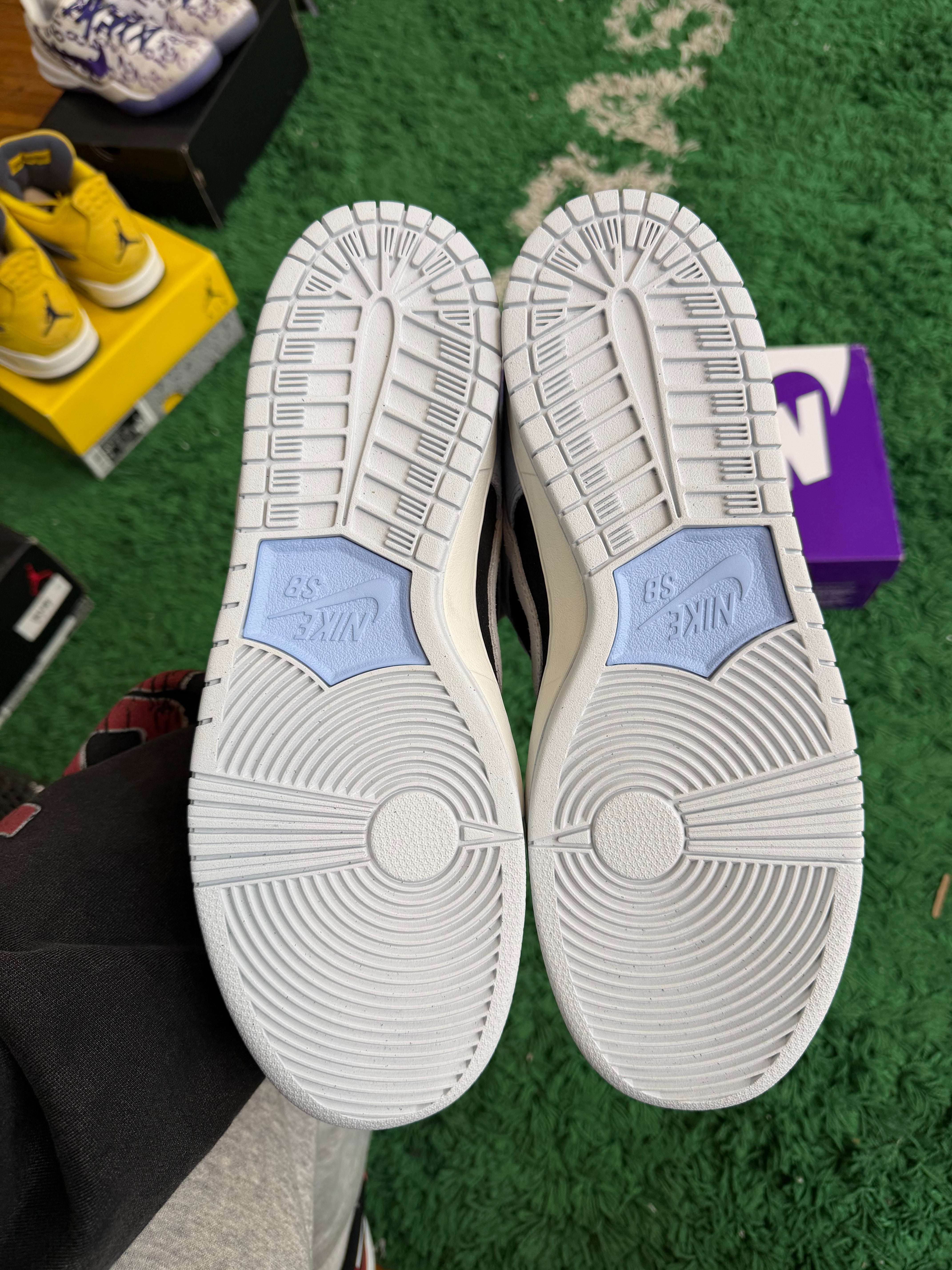 Nike SB Dunk Low “Black Aluminum”