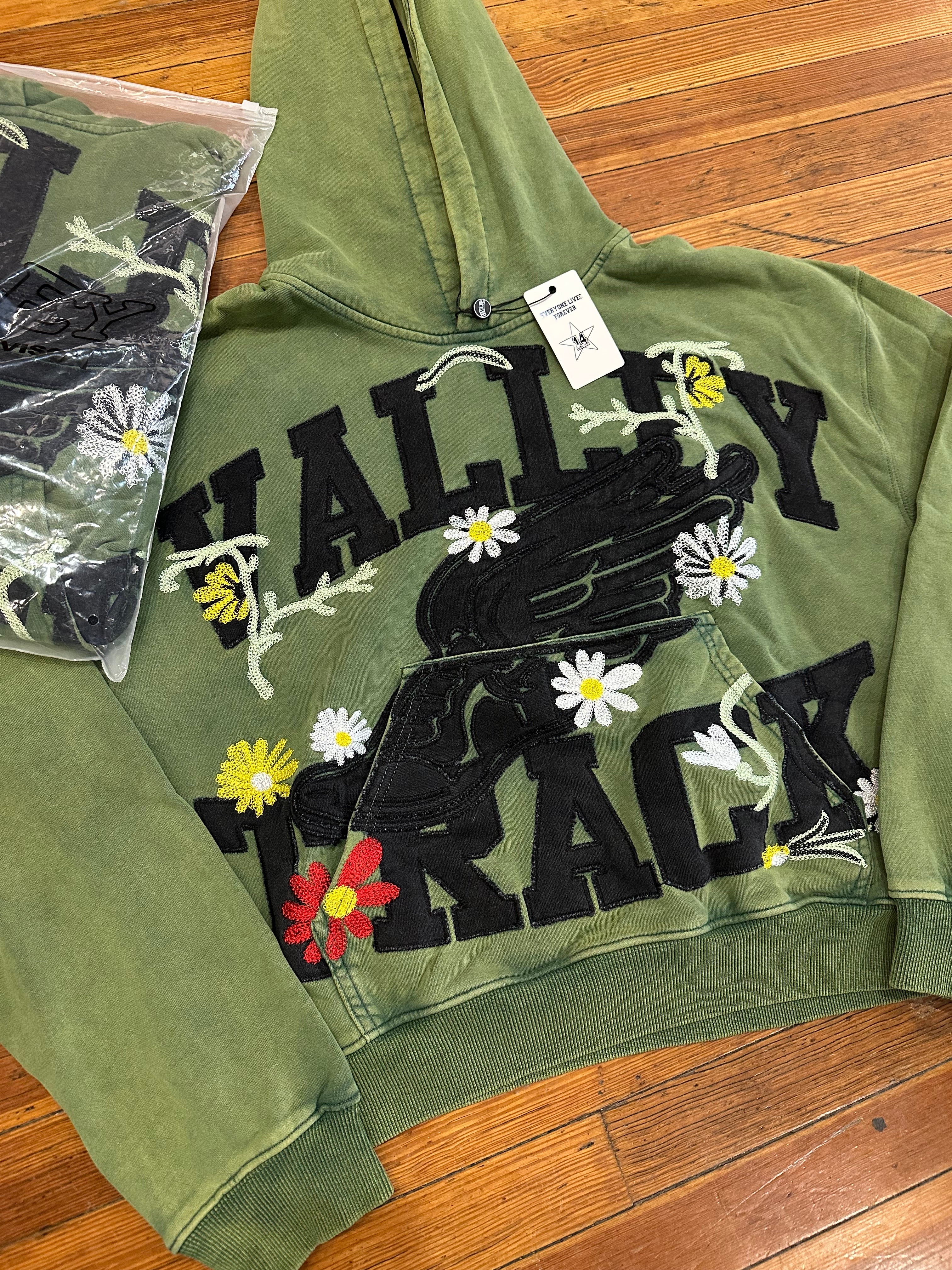 Vale Forever Garden Pullover