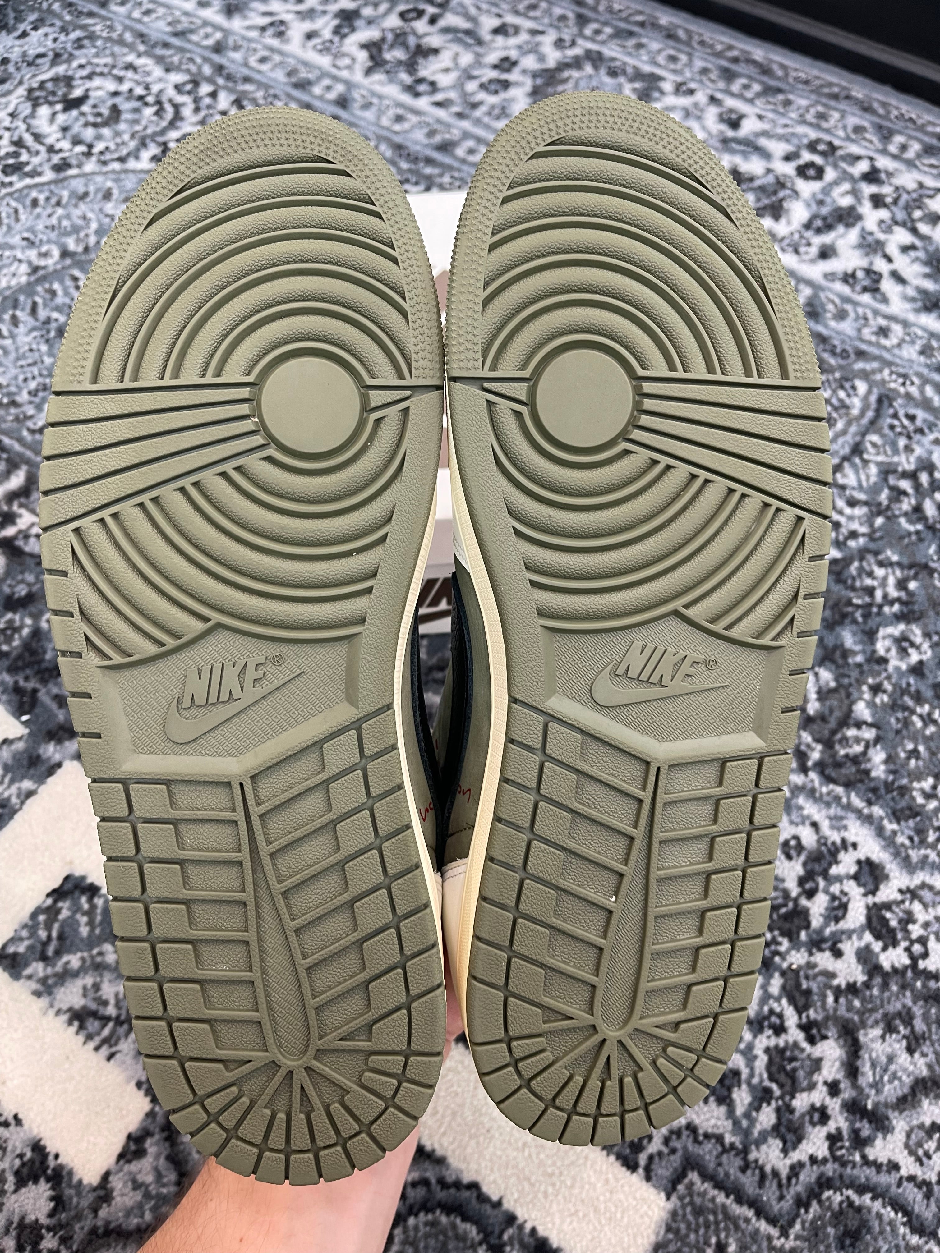 Jordan 1 Low x Travis Scott “Medium Olive”