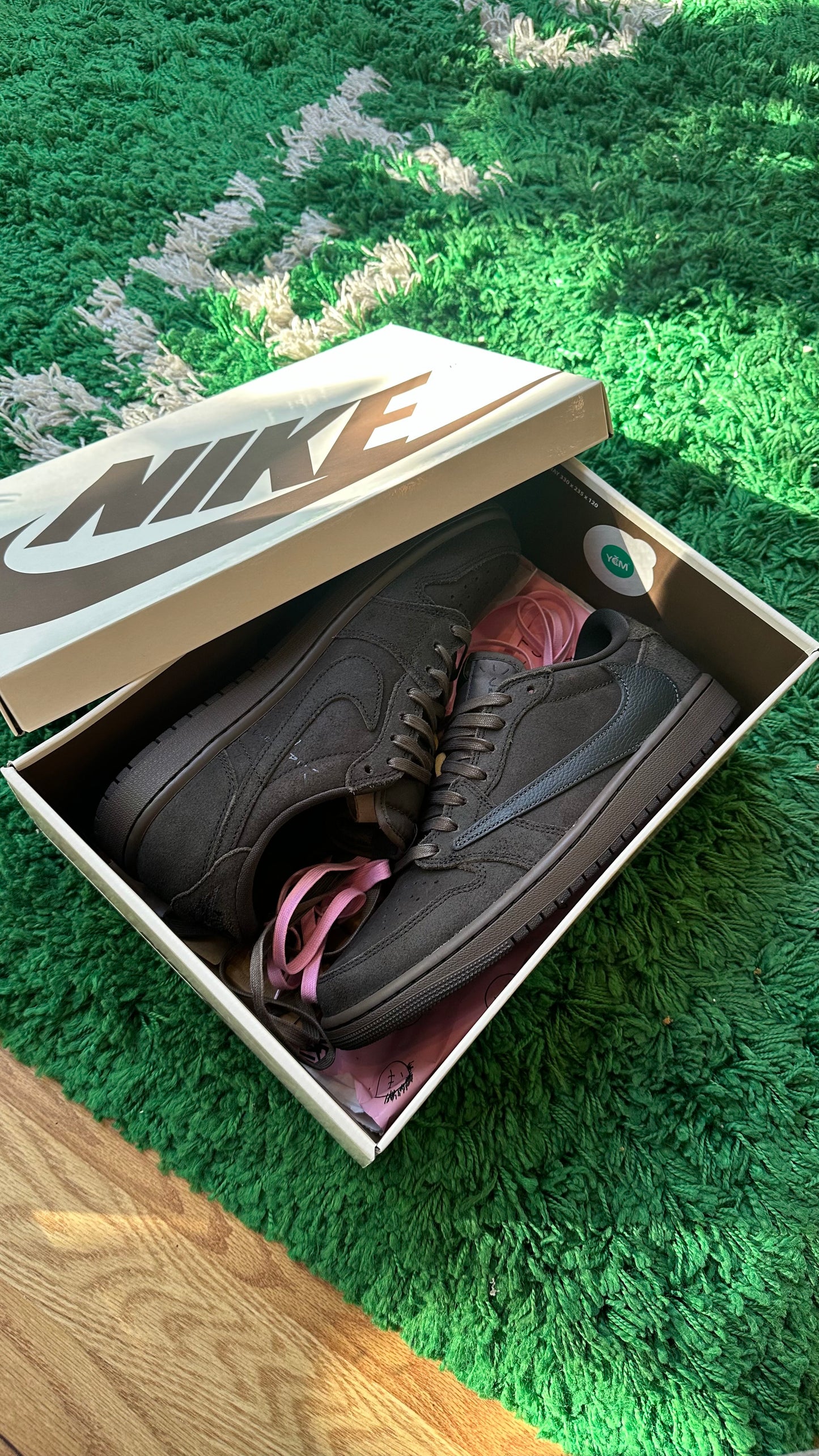Travis Scott Jordan 1 Low “Velvet Brown”