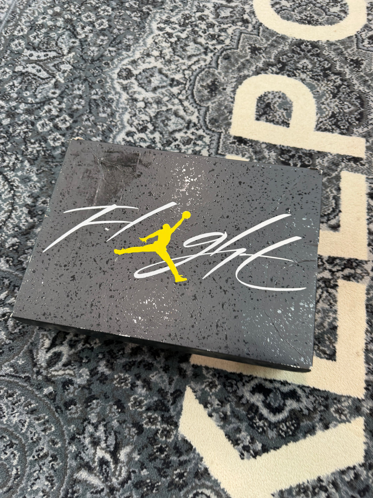 Jordan 4 “Thunder”
