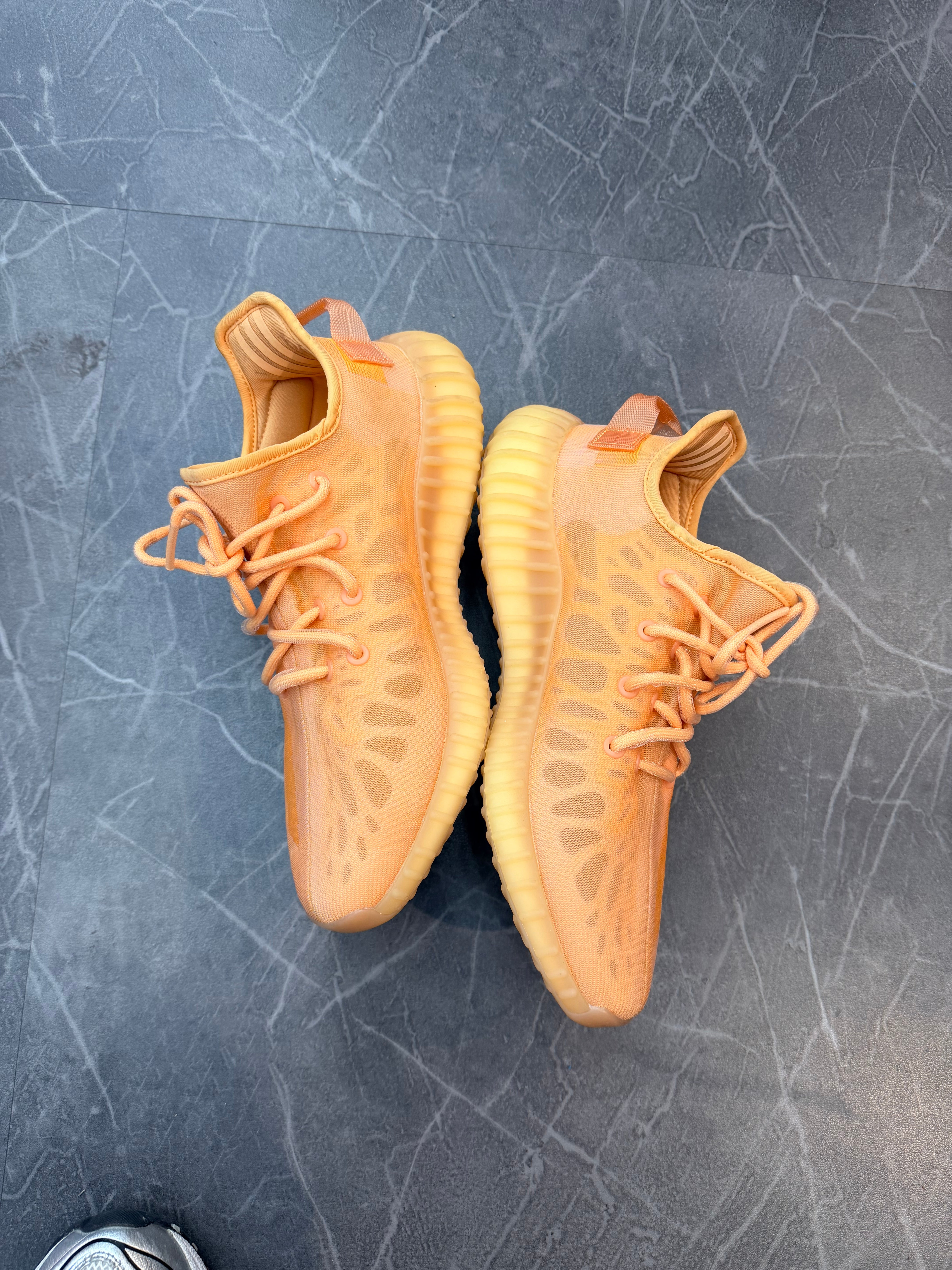 Yeezy Boost 350 “Mono Clay”