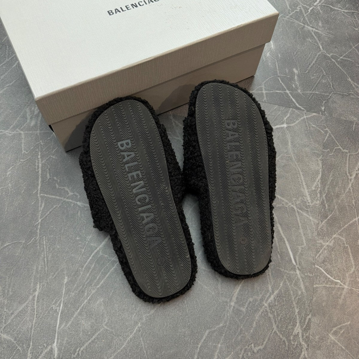 Balenciaga Furry Slide Black - Image 3