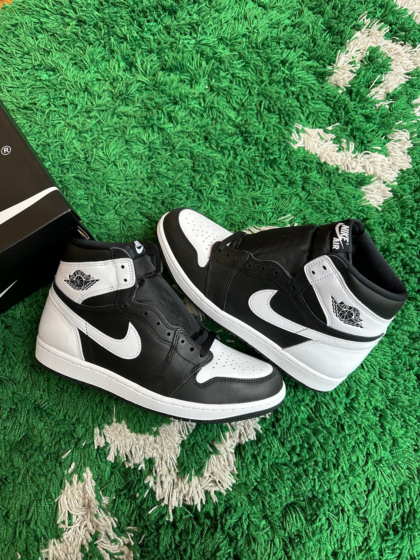 Jordan 1 High “Black White”