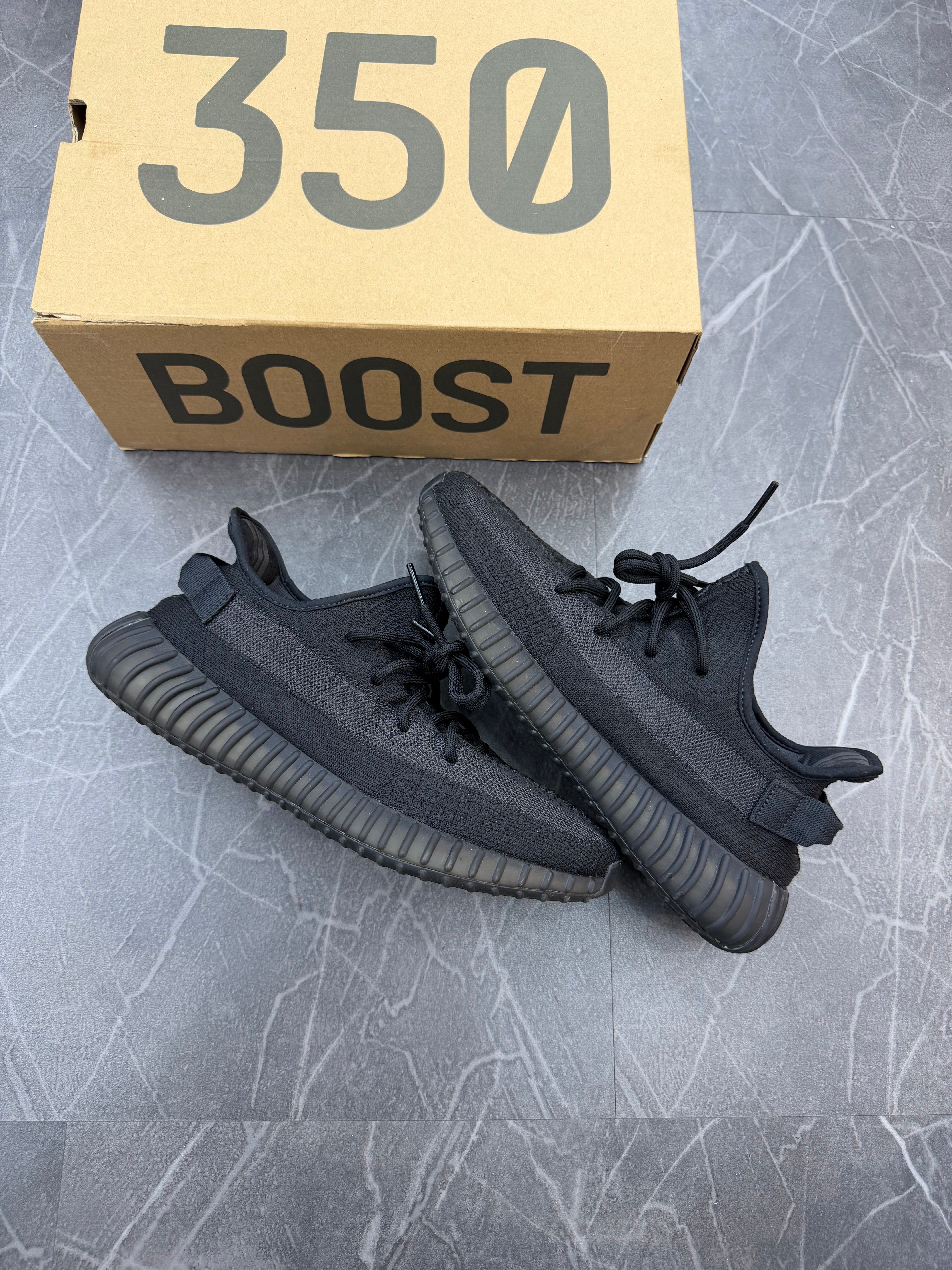 Yeezy 350 “Onyx”