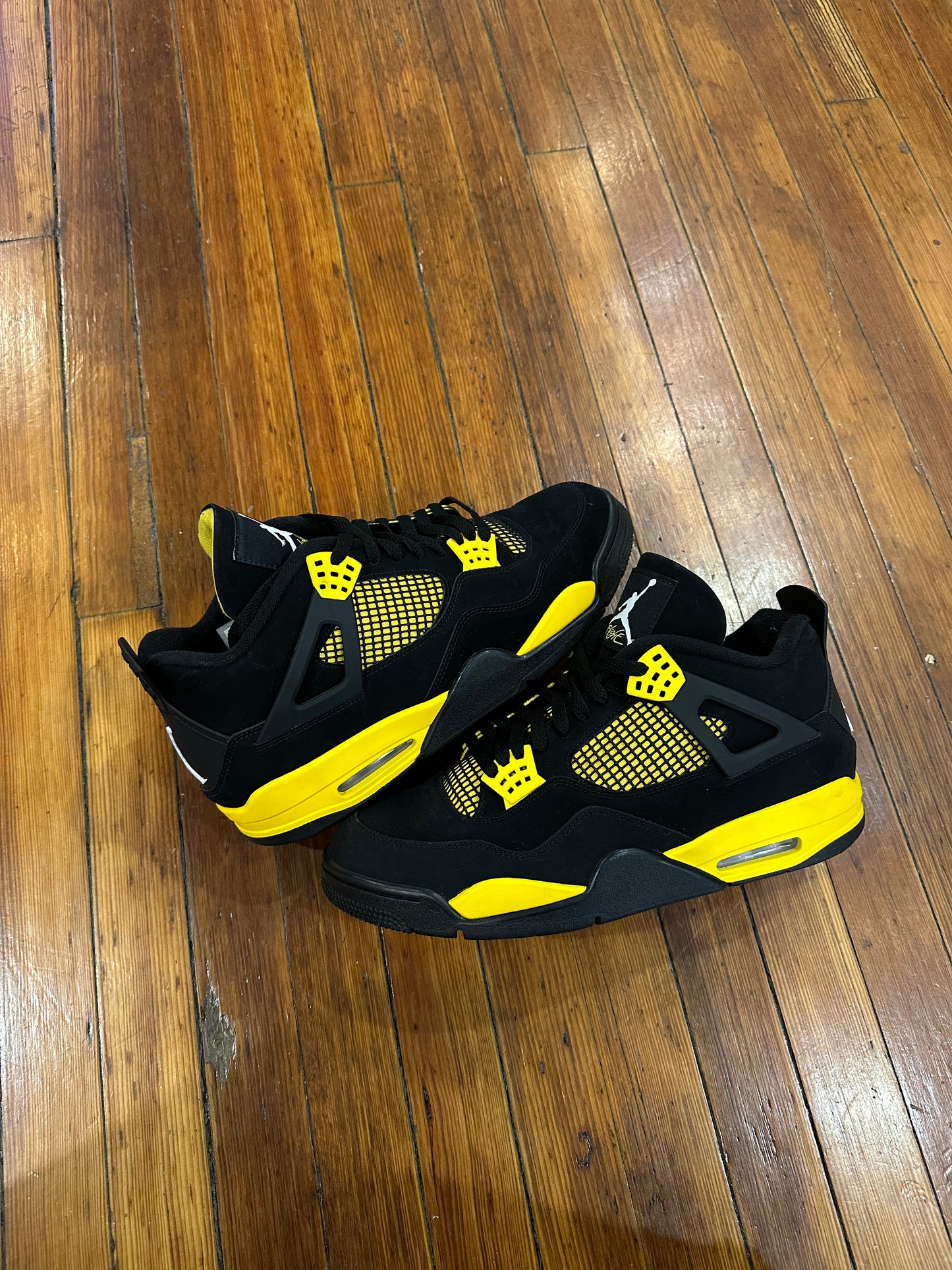 Jordan 4 “Thunder”