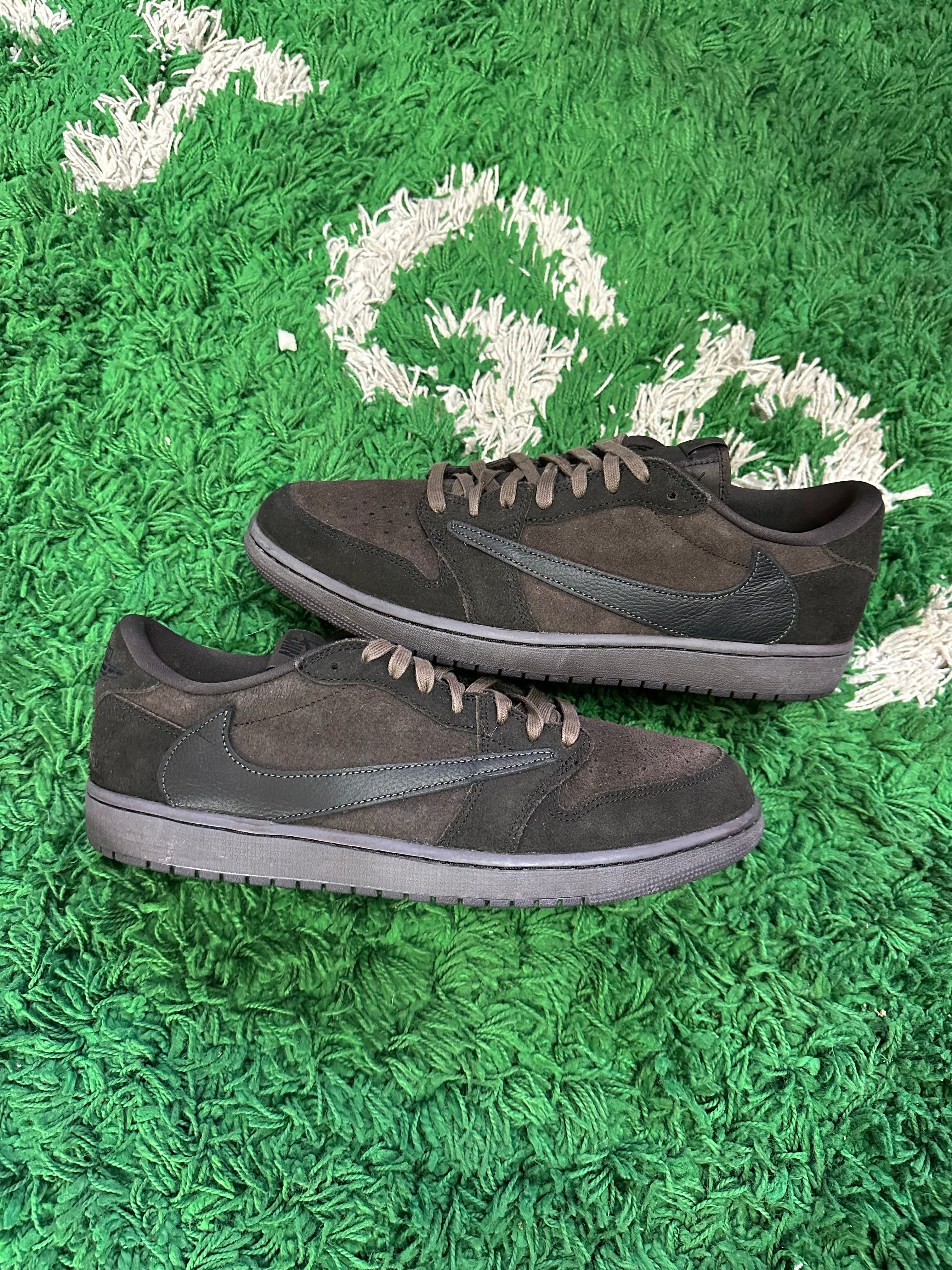 Jordan 1 Low Travis Scott “Velvet Brown”