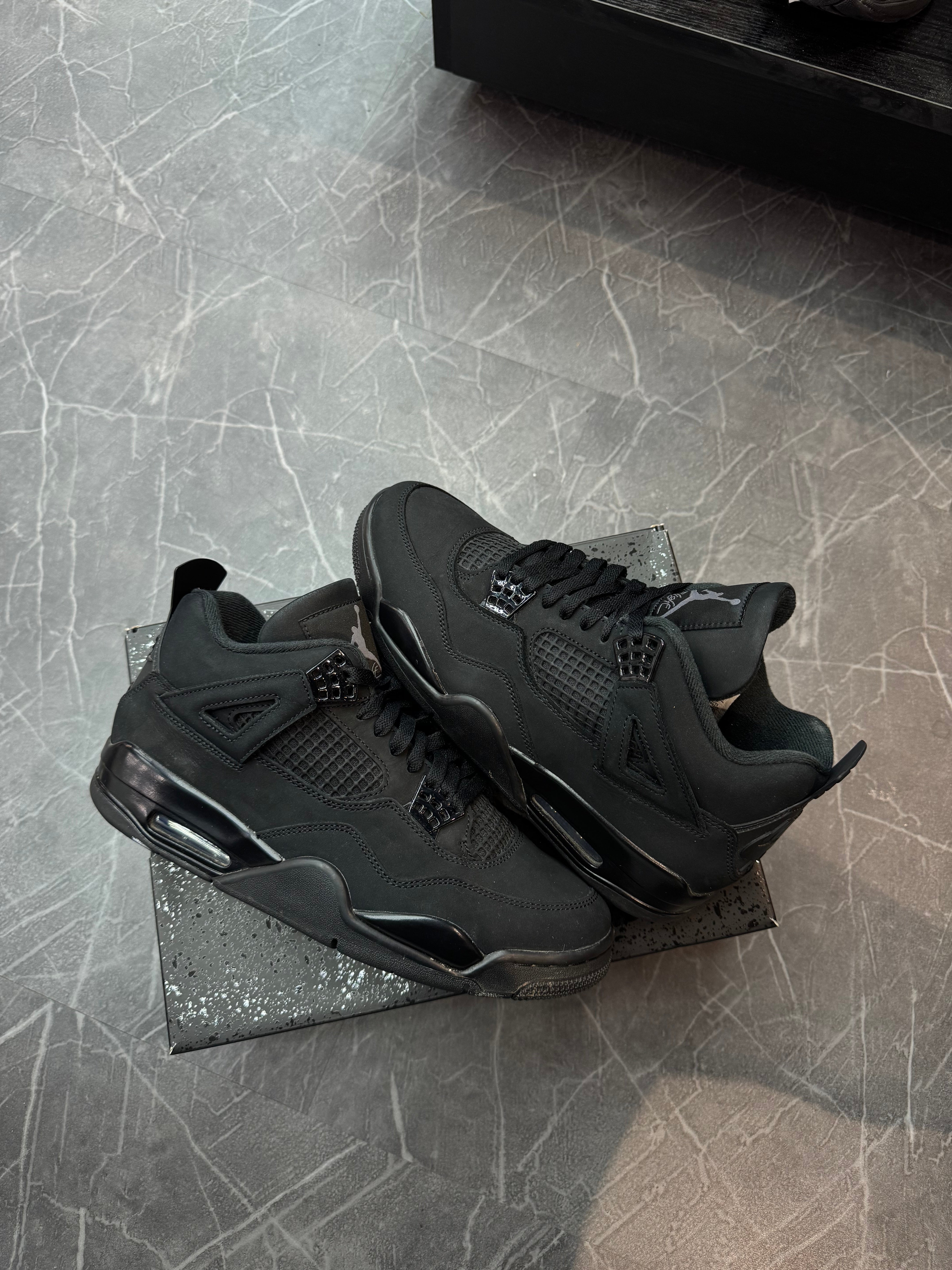 Jordan 4 Black Cat