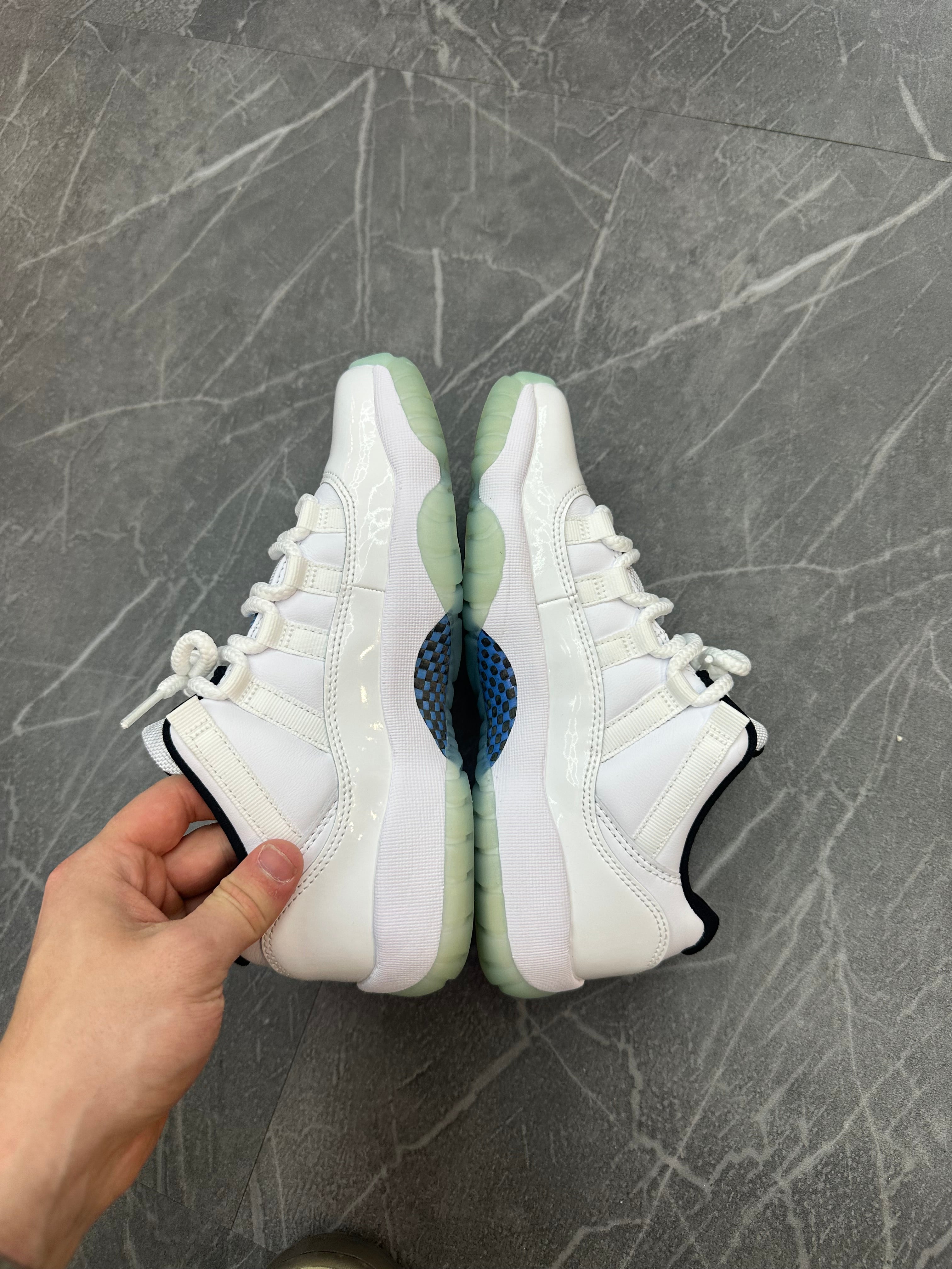 Jordan 11 Low “Legend Blue”