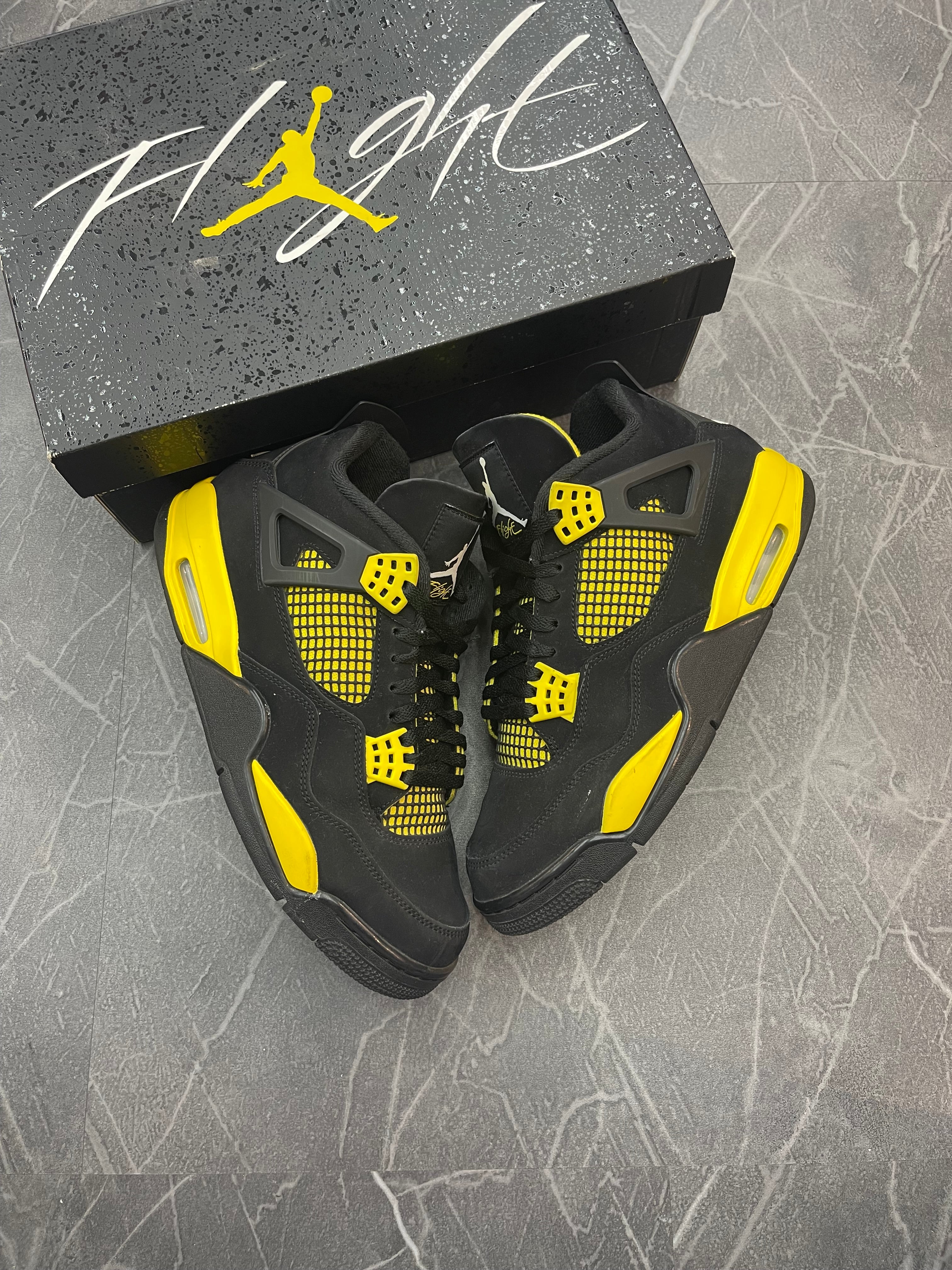 Jordan 4 “Thunder”