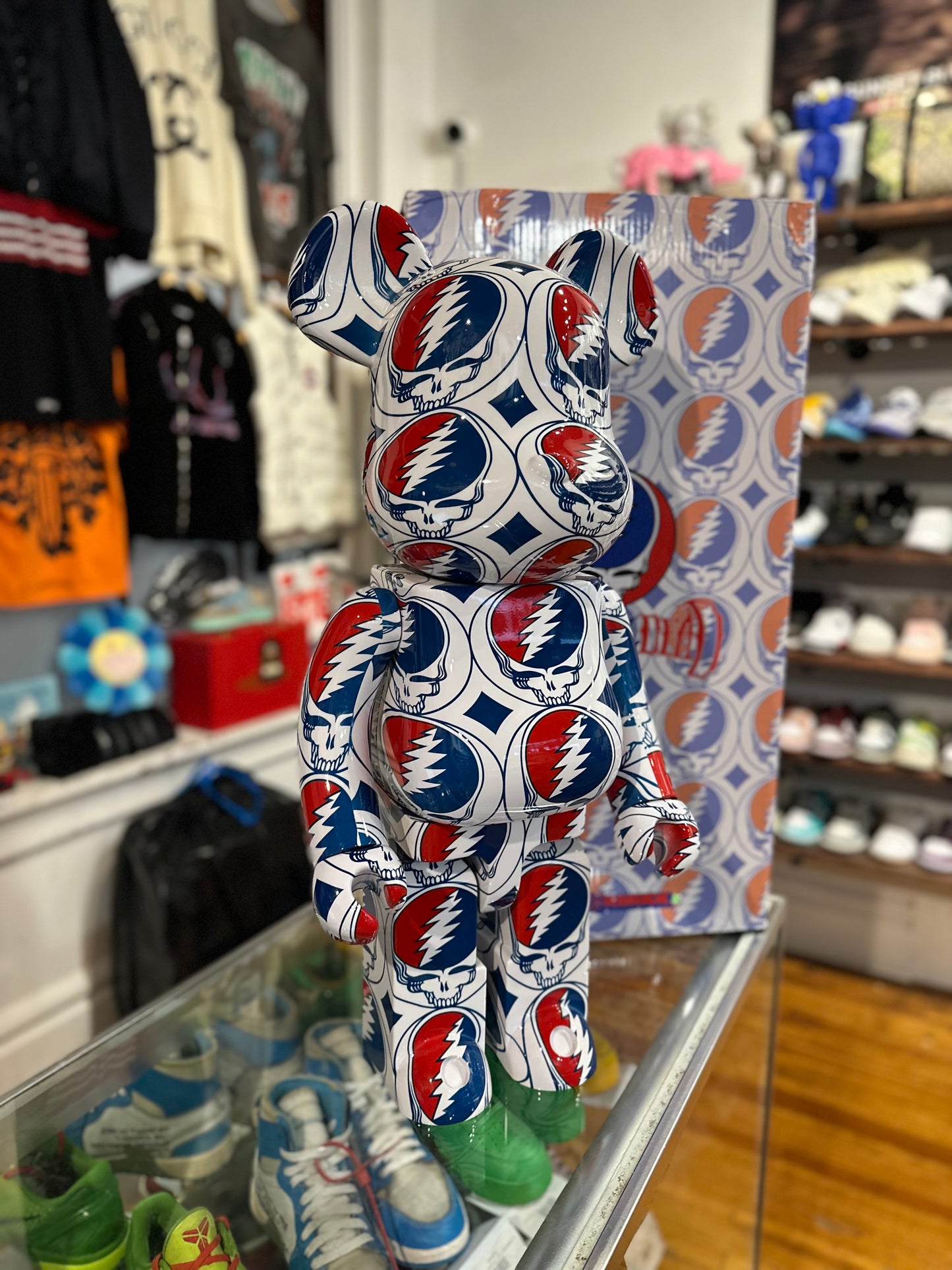 BearBrick 1000% “Grateful Dead White”