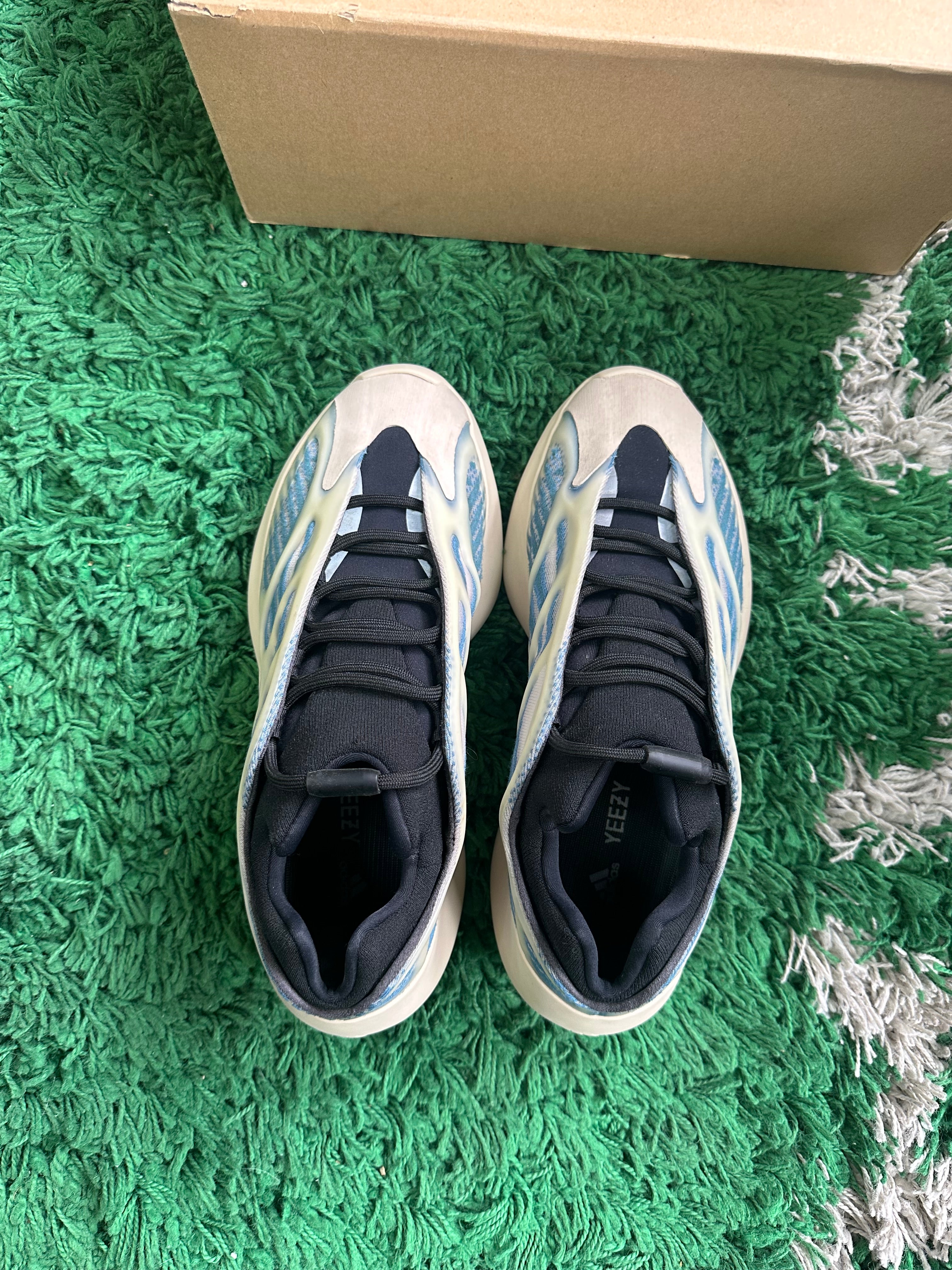 Yeezy 700 “Kyanite”
