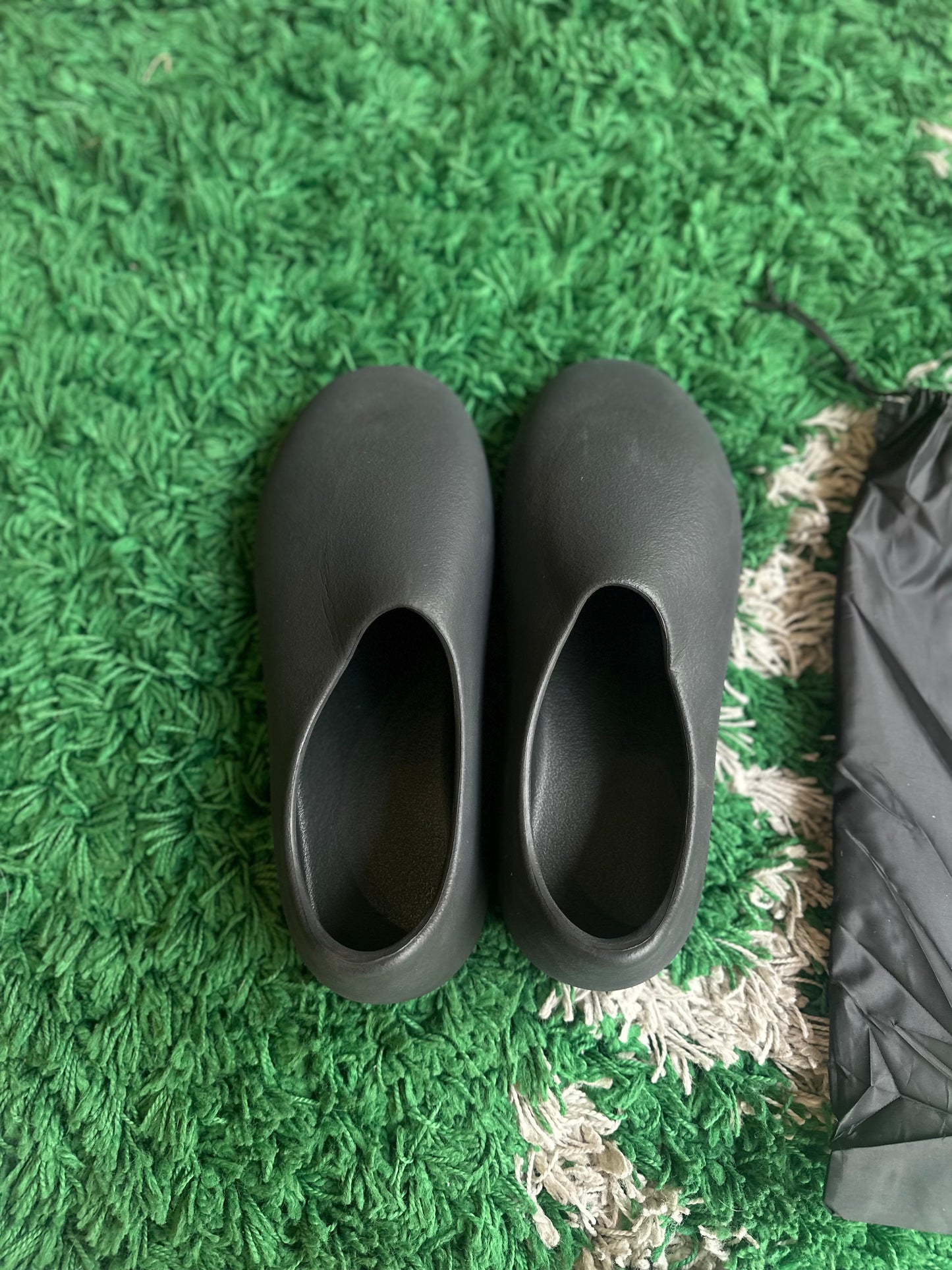Yeezy SL-01
