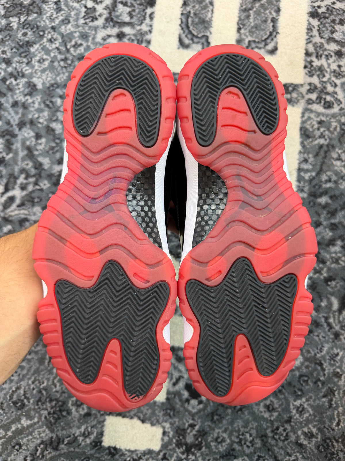 Jordan 11 Low “Bred”
