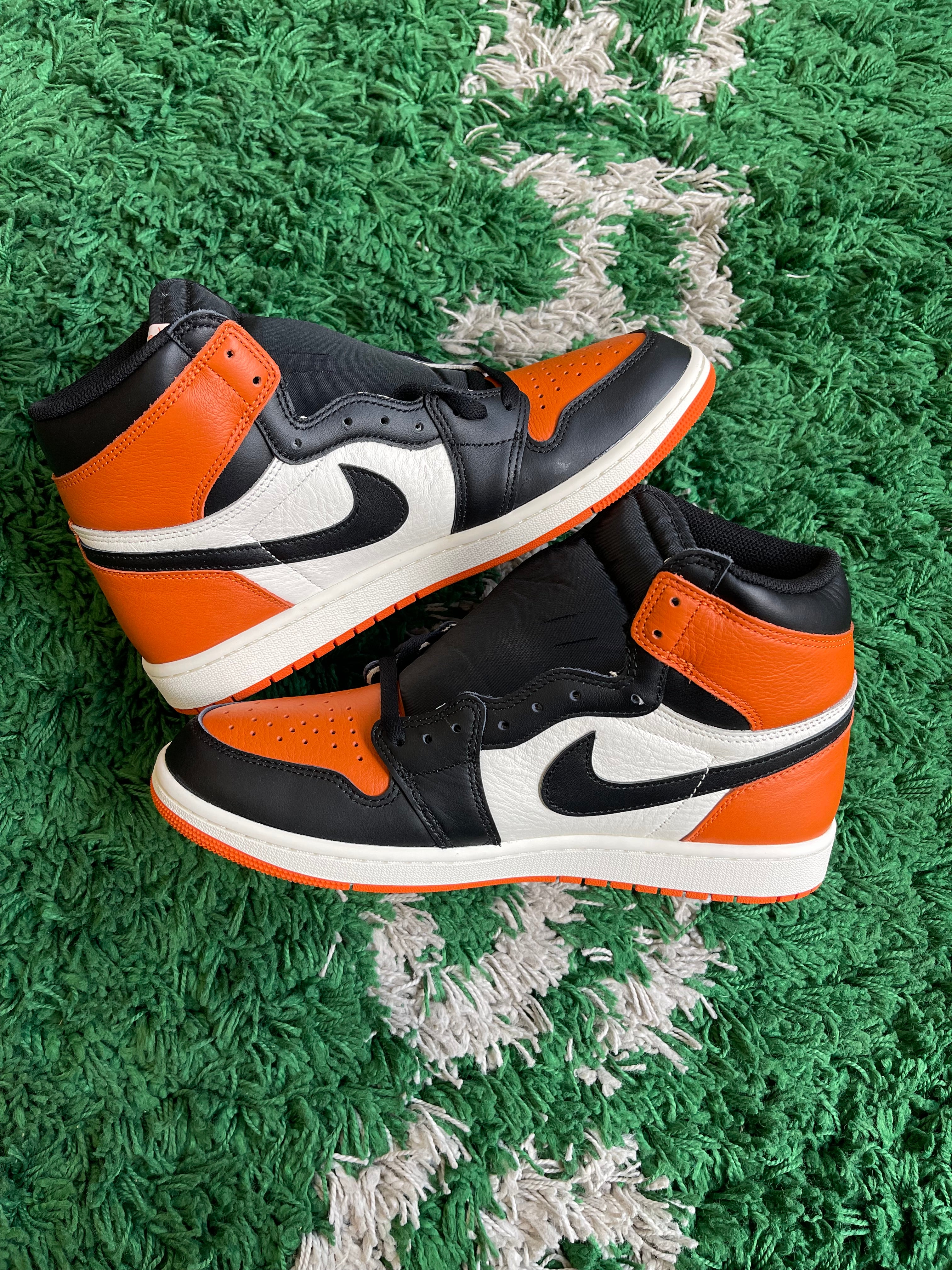 Jordan 1 High “Shattered Backboard”