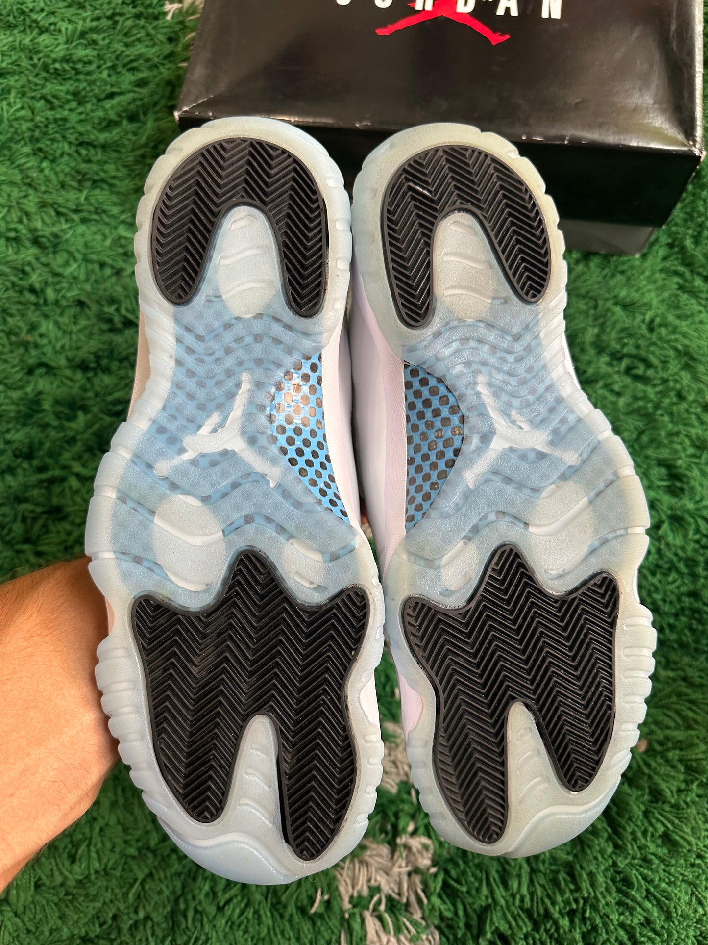 Jordan 11 “Legend Blue”