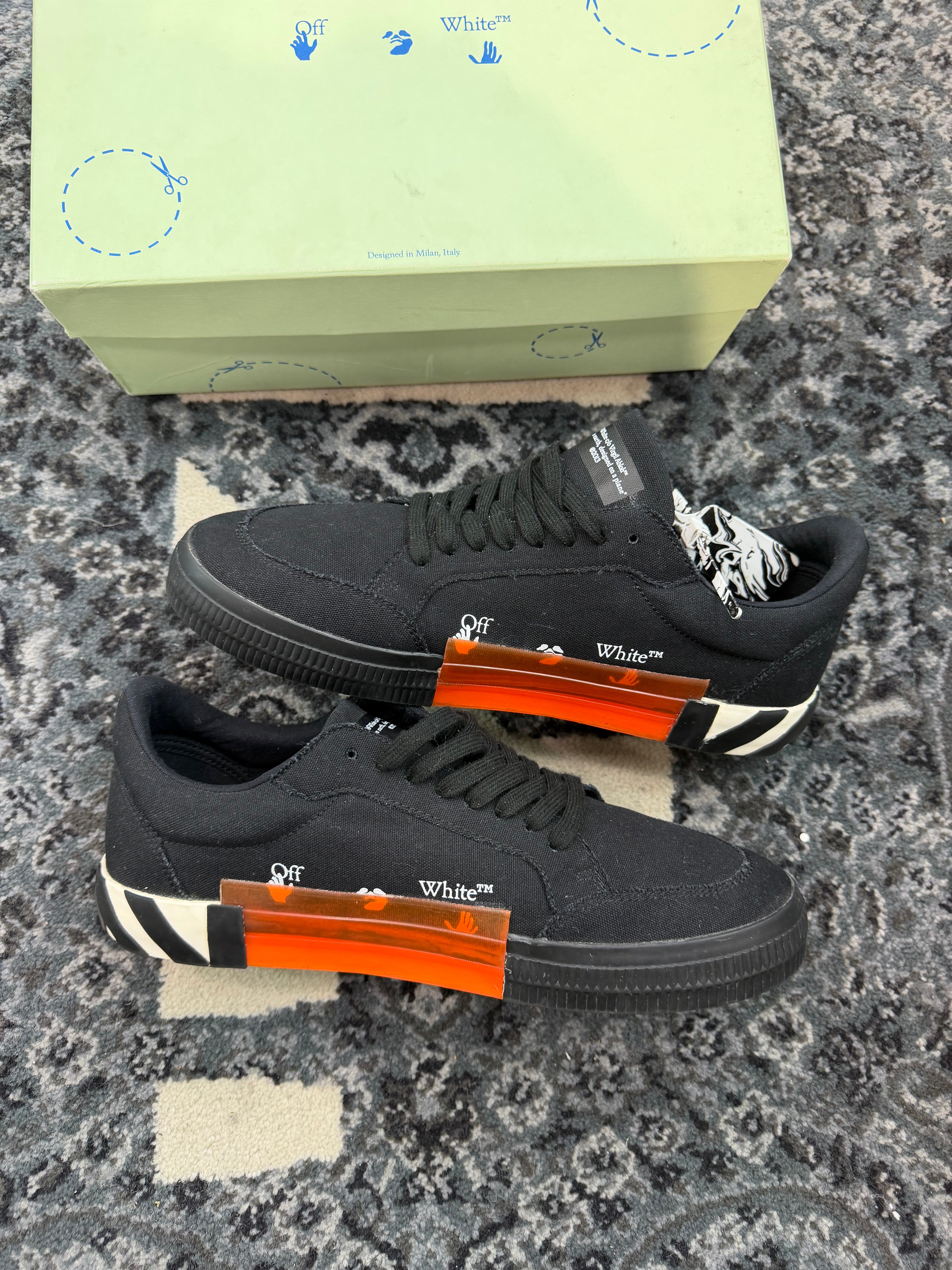 Off White Vulcanized Low “Black White”