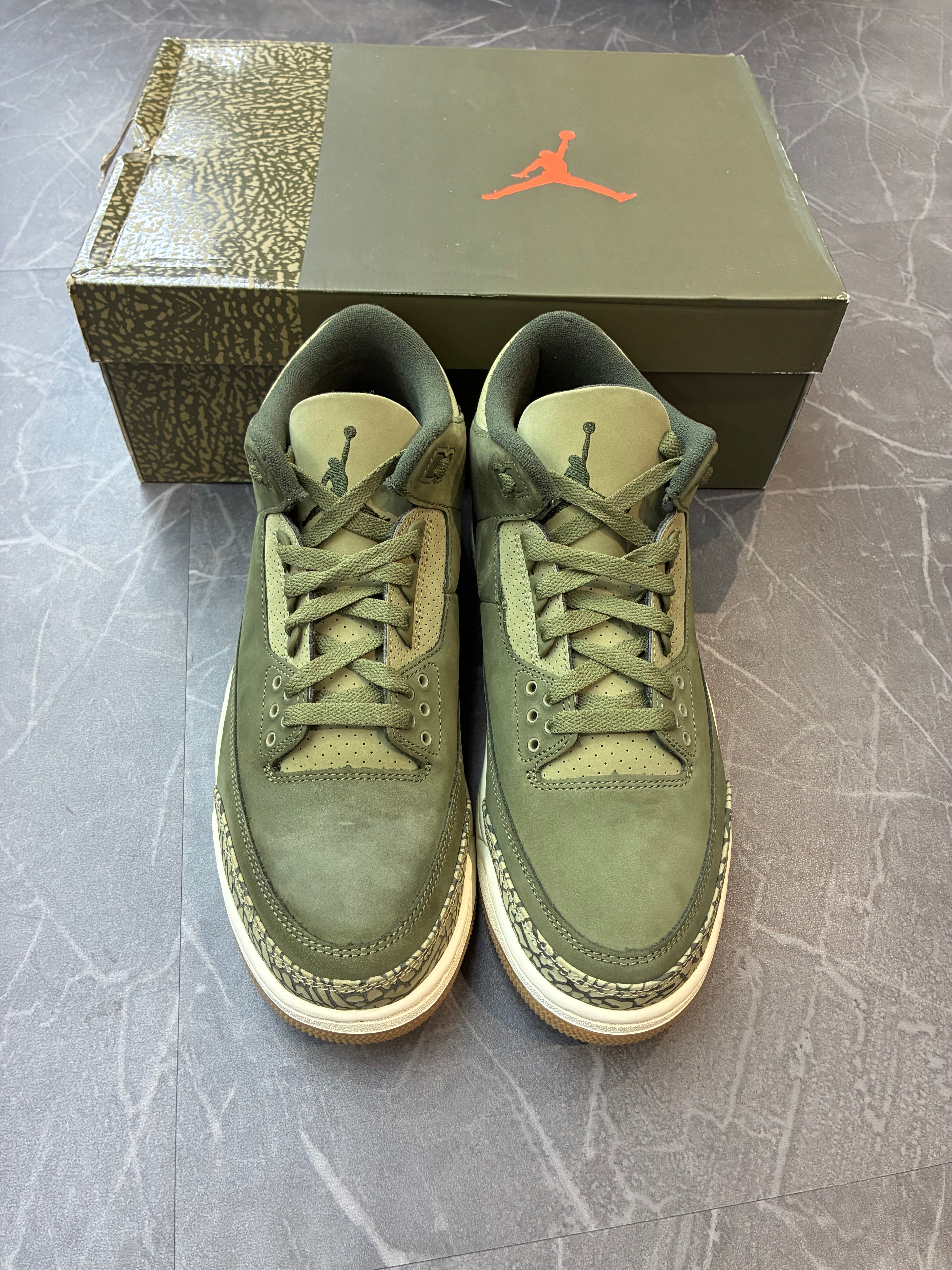 Jordan 3 “Family Affair”