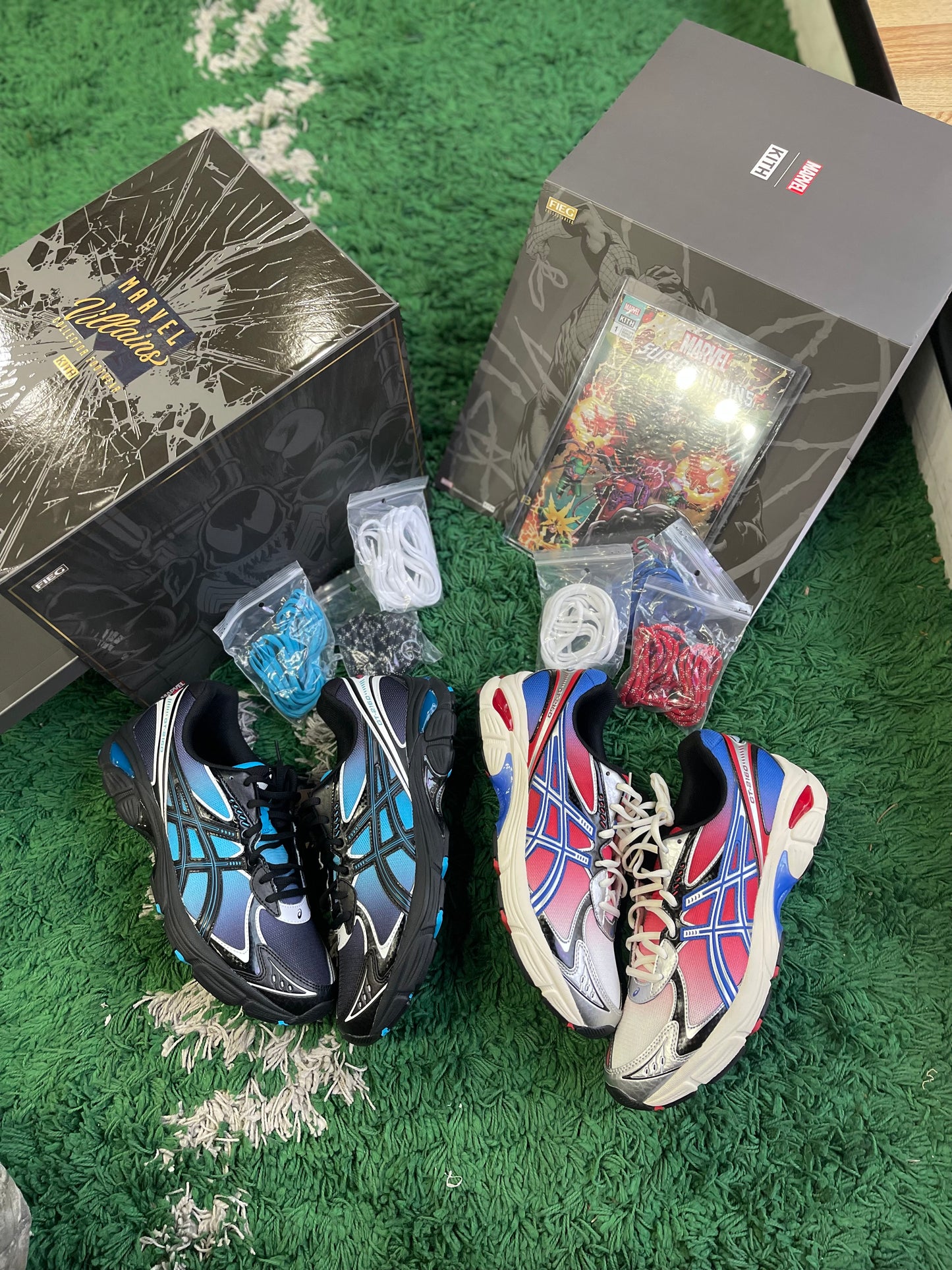 Kith Marvel Villains Spider-Man/Venom Battle Spectra Pack Sealed Box (Comic Included)