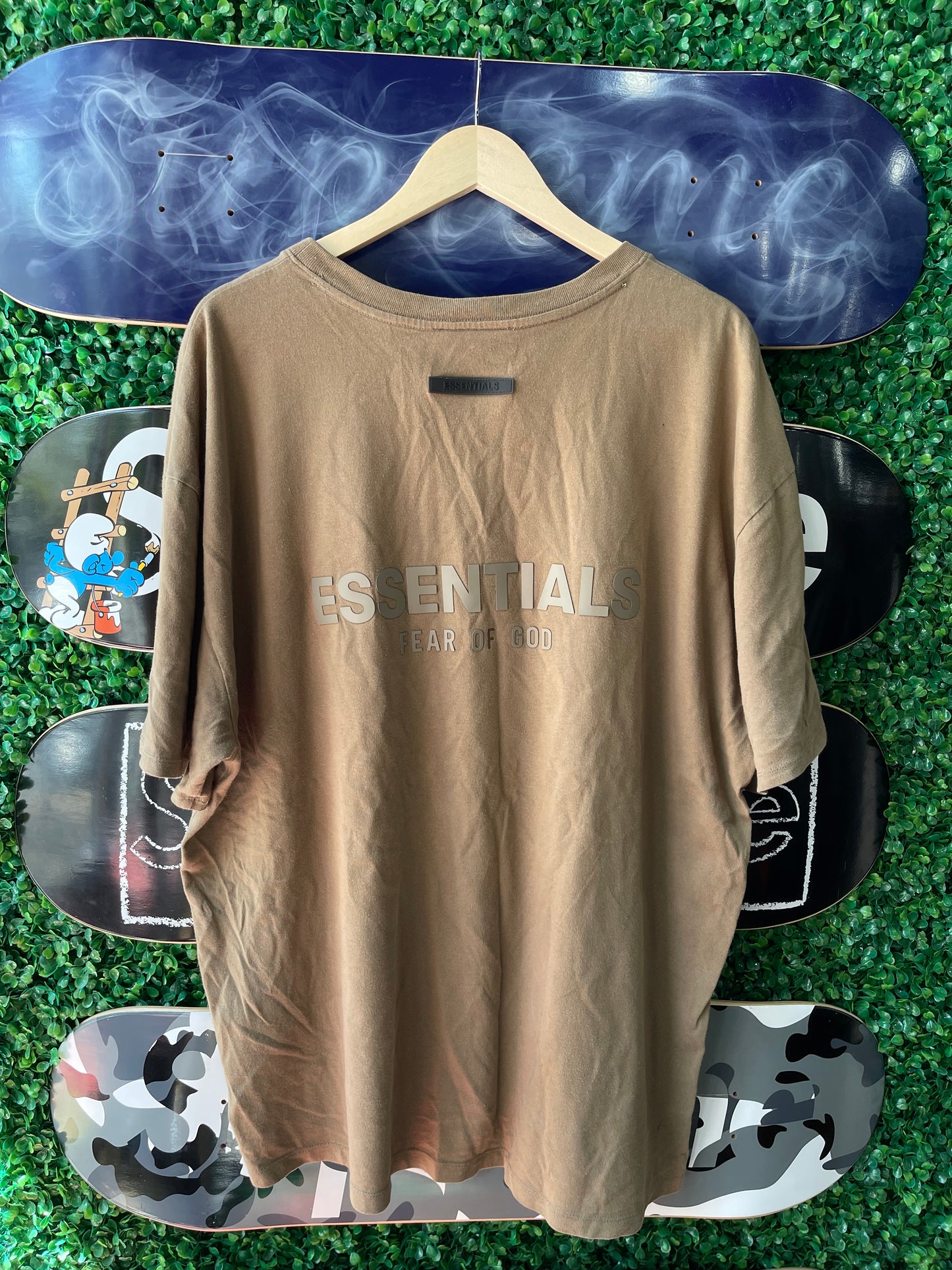 Essentials Tee “Taupe”
