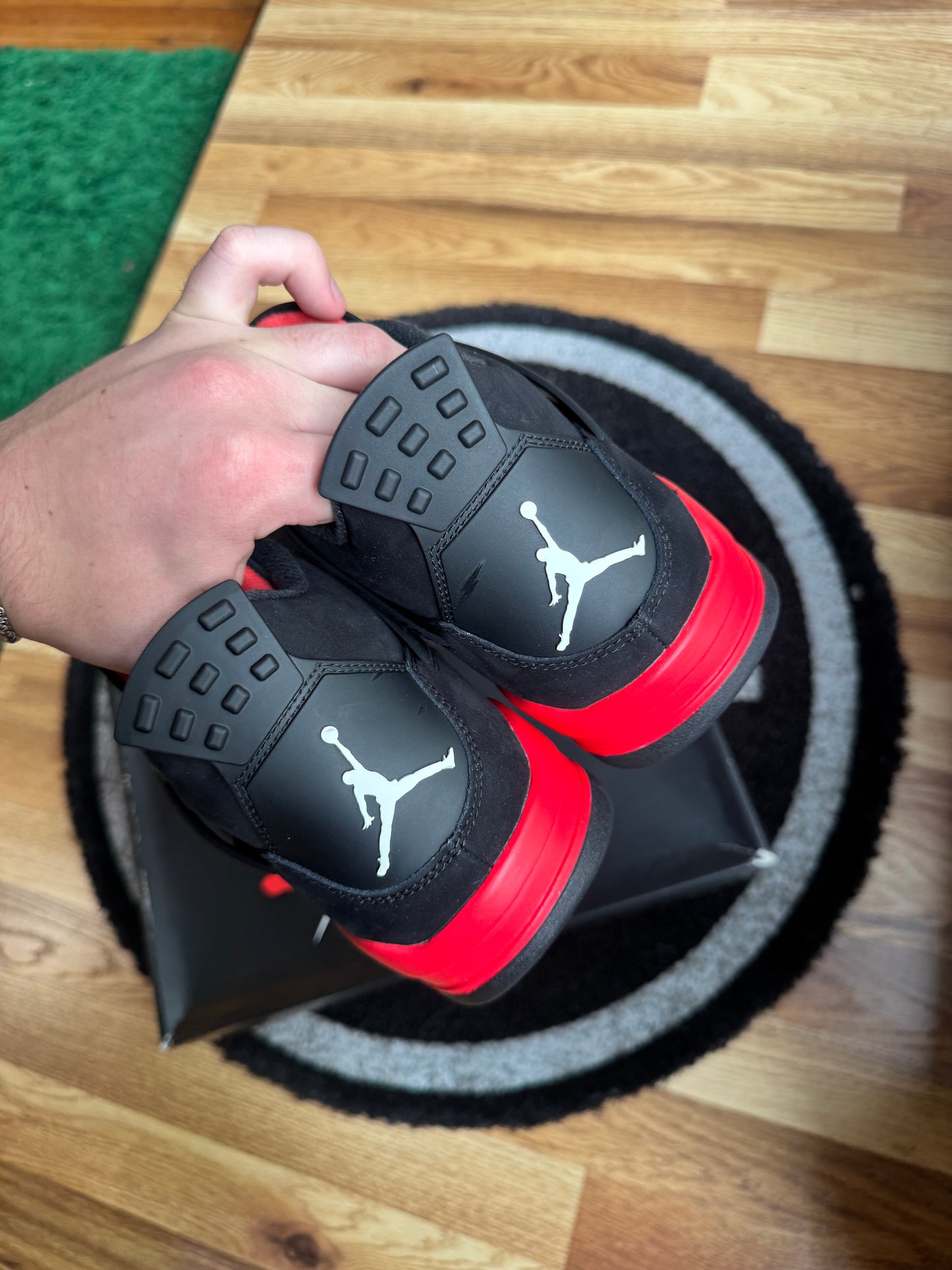 Jordan 4 “Red Thunder”
