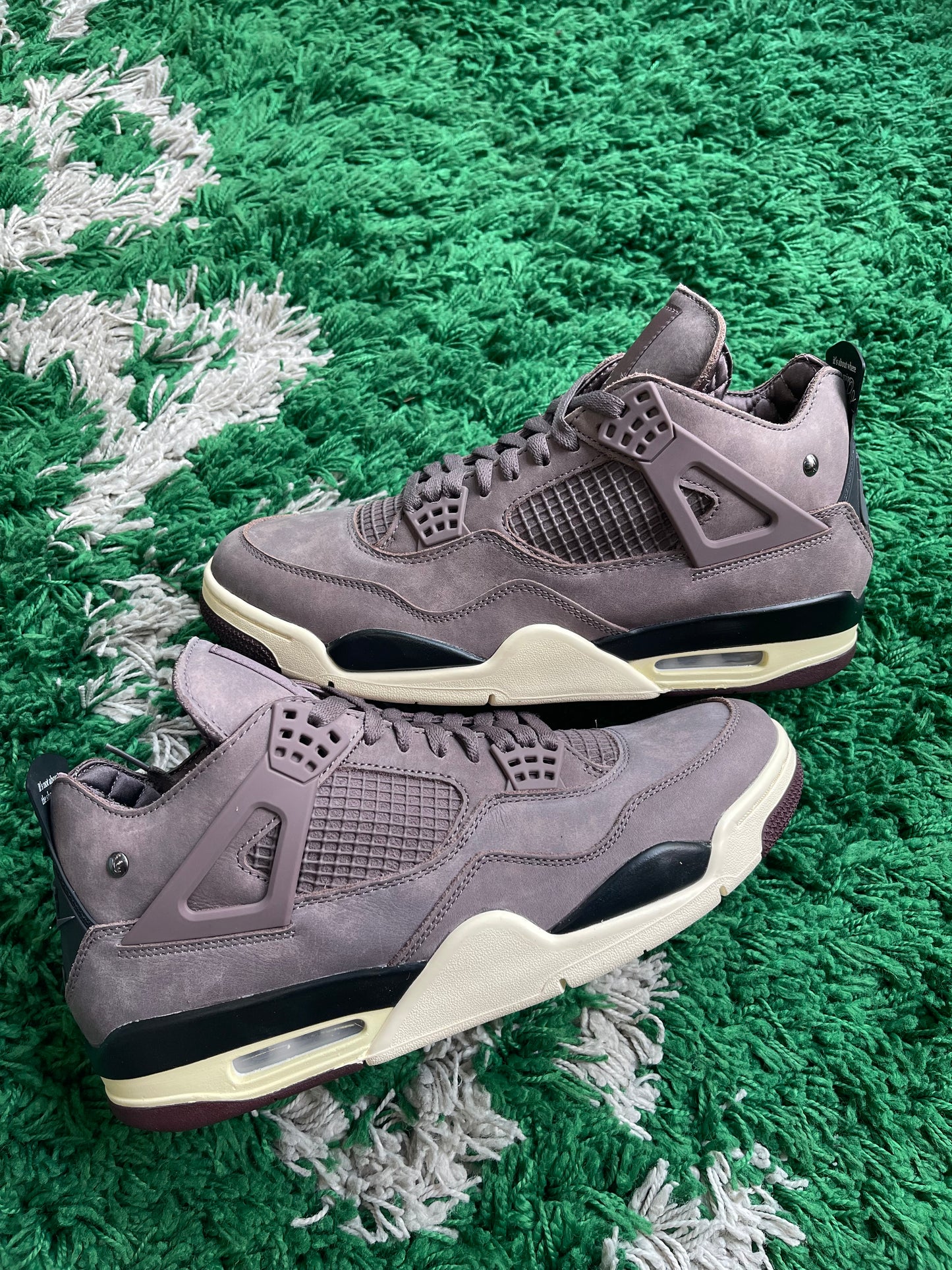 Jordan 4 x A Ma Maniere “Violet Ore”