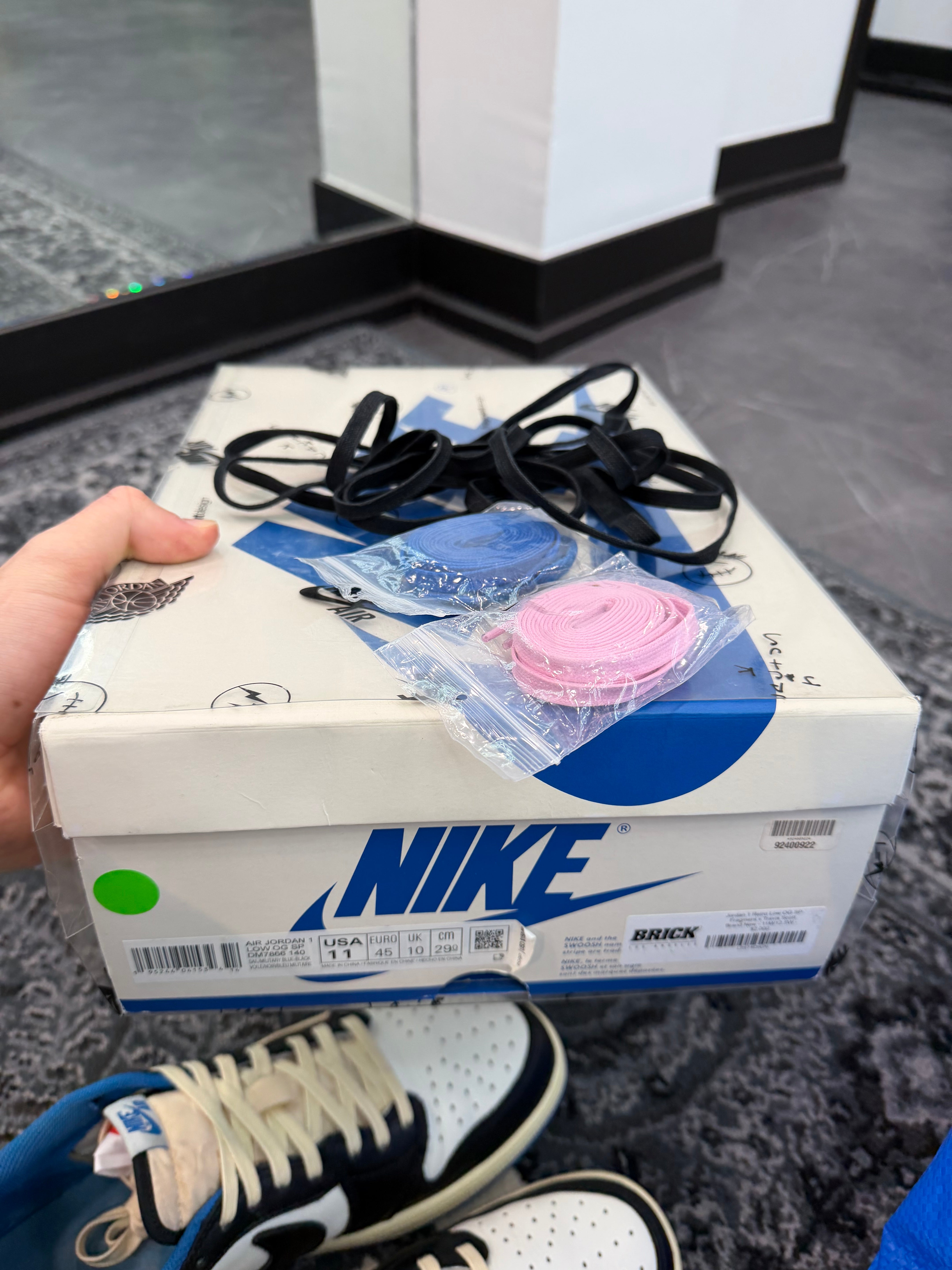 Jordan 1 Low x Travis Scott “Fragment”