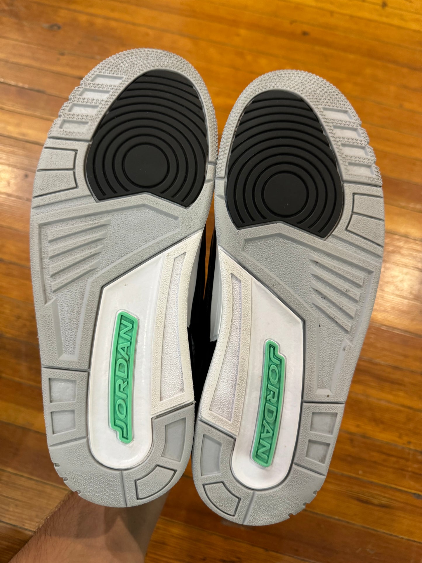 Jordan 3 “Green Glow”