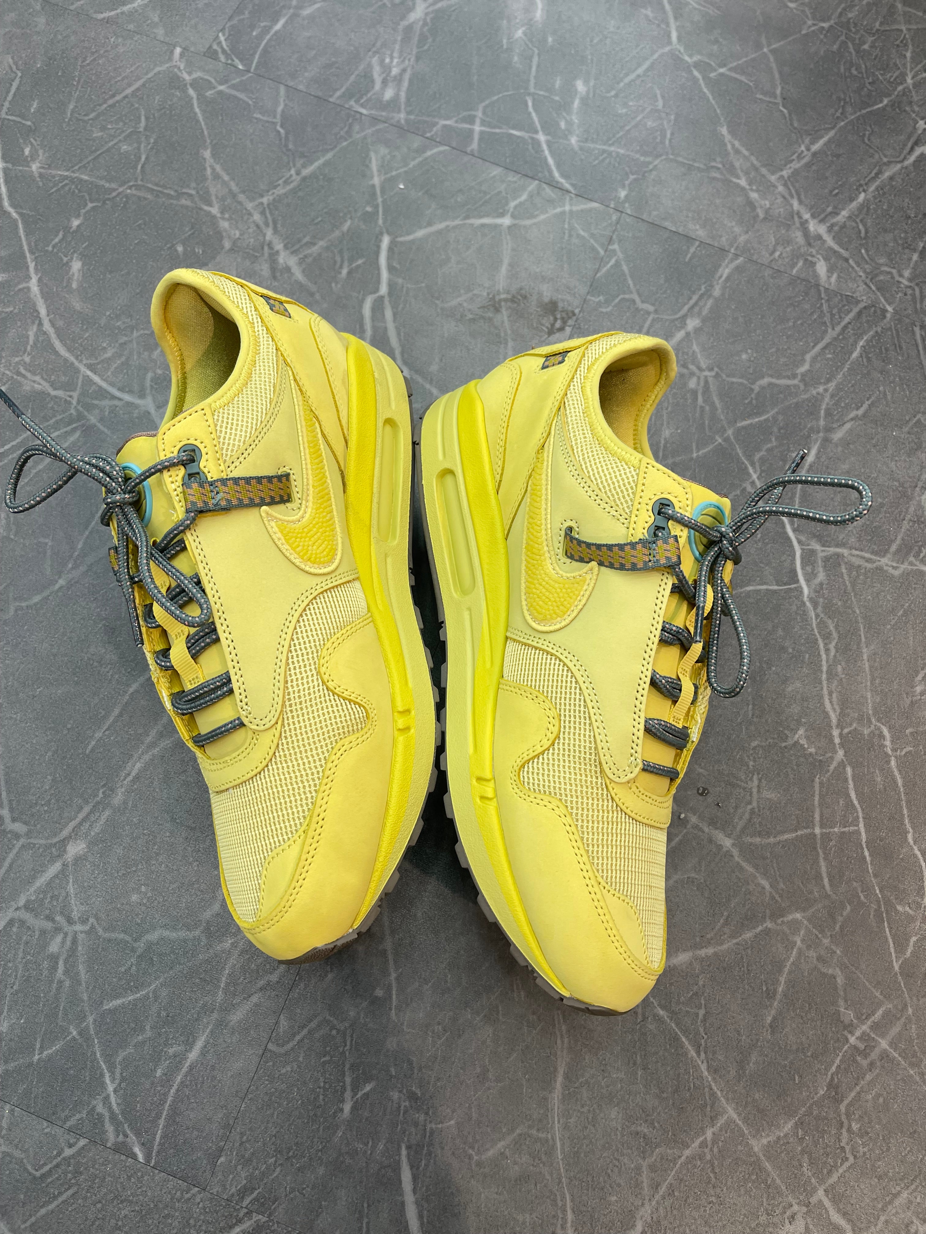 Travis Scott Air Max 1 Saturn Gold