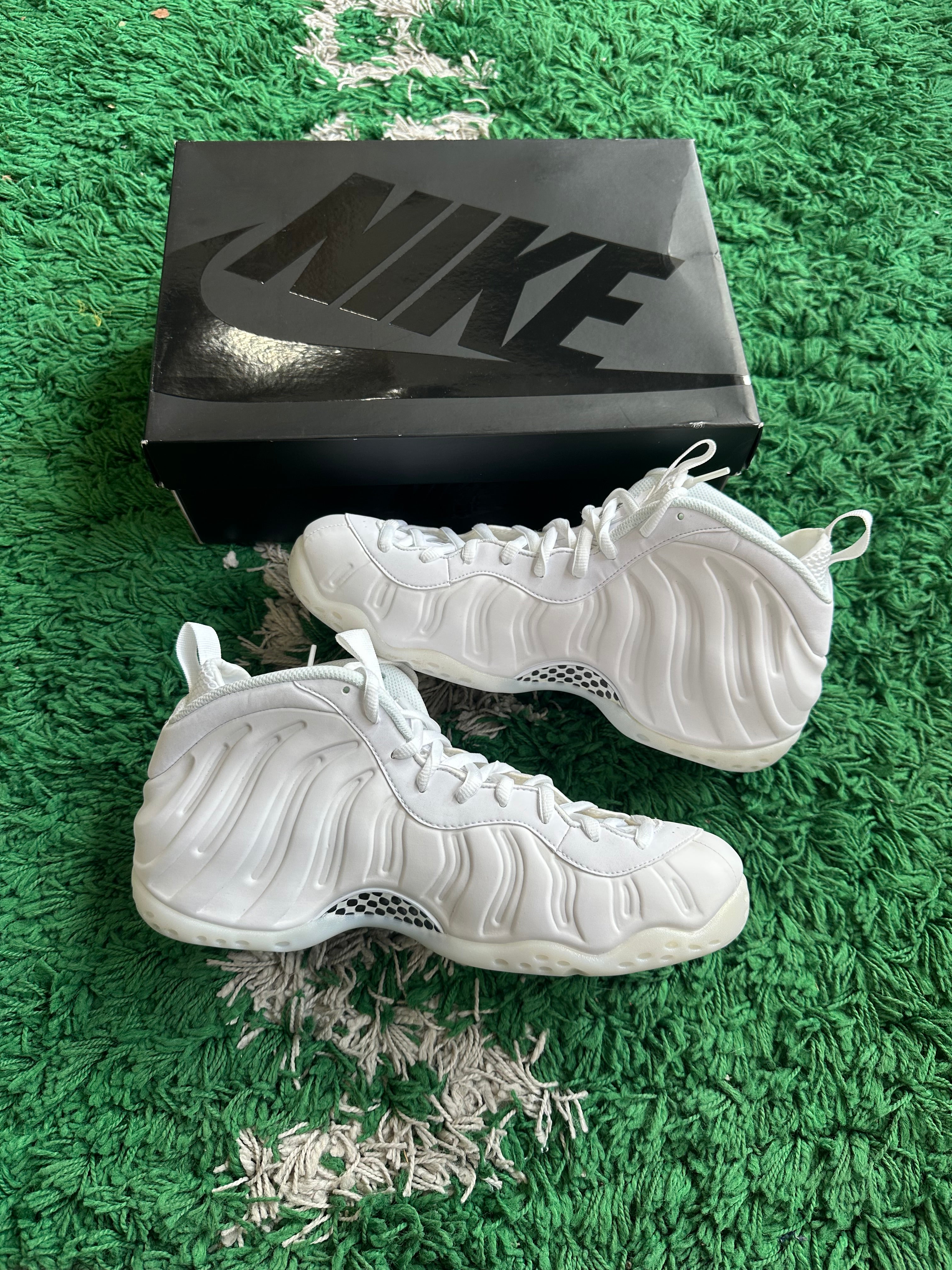 Nike Air Foamposite One “Triple White”