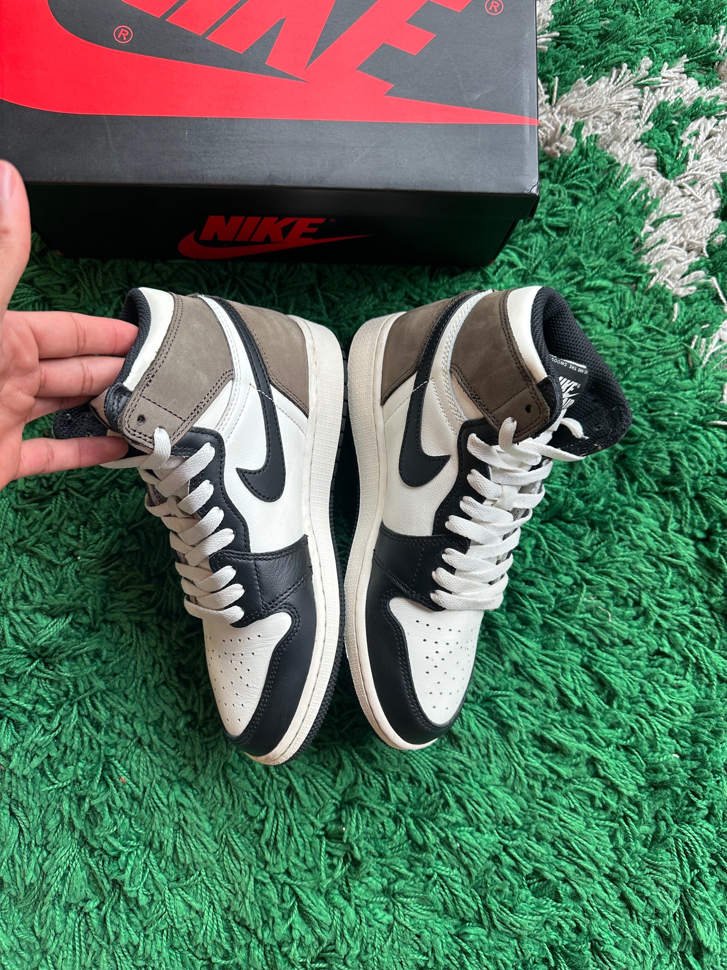 Jordan 1 High “Mocha”