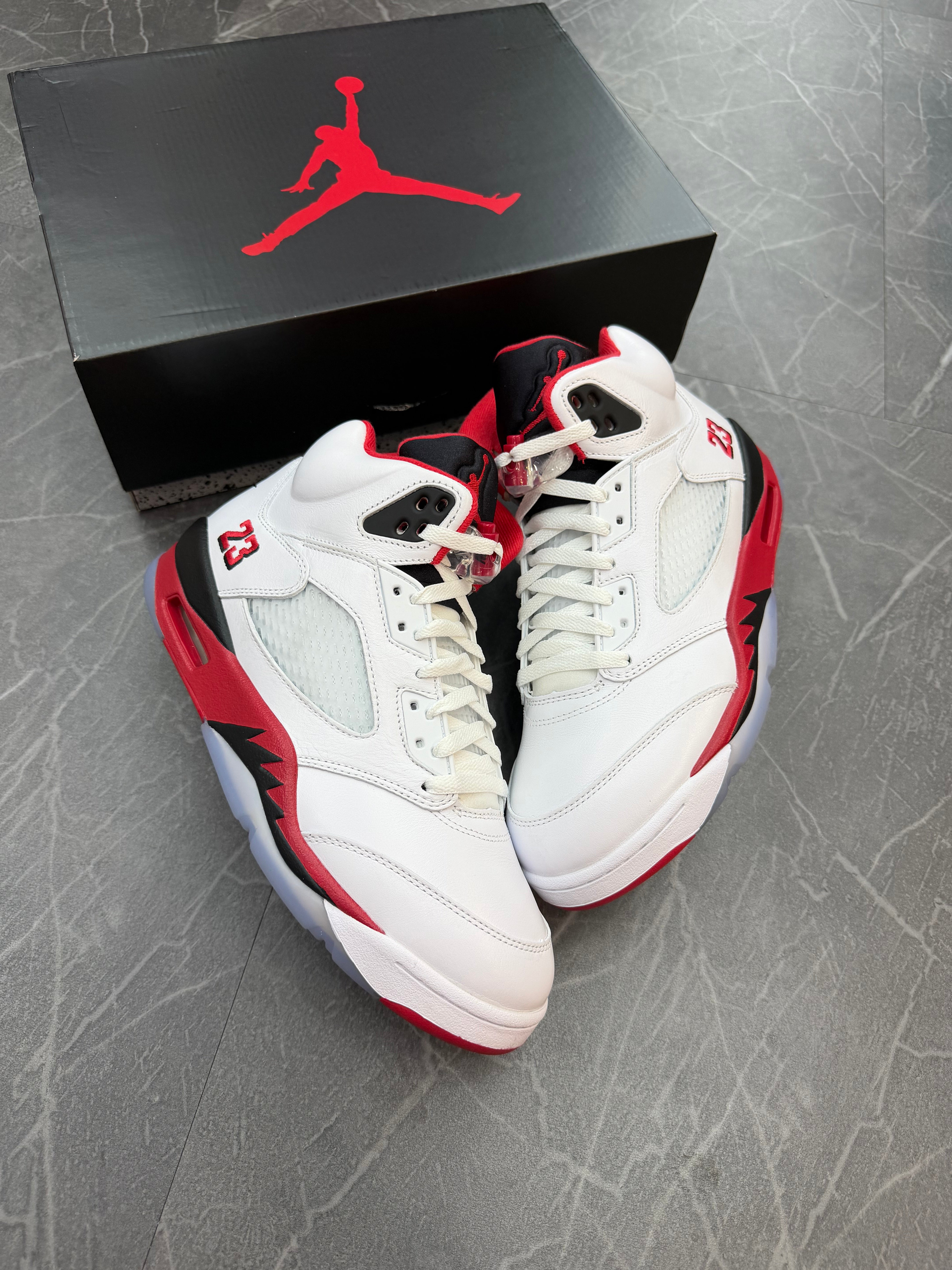 Jordan 5 “Fire Red”