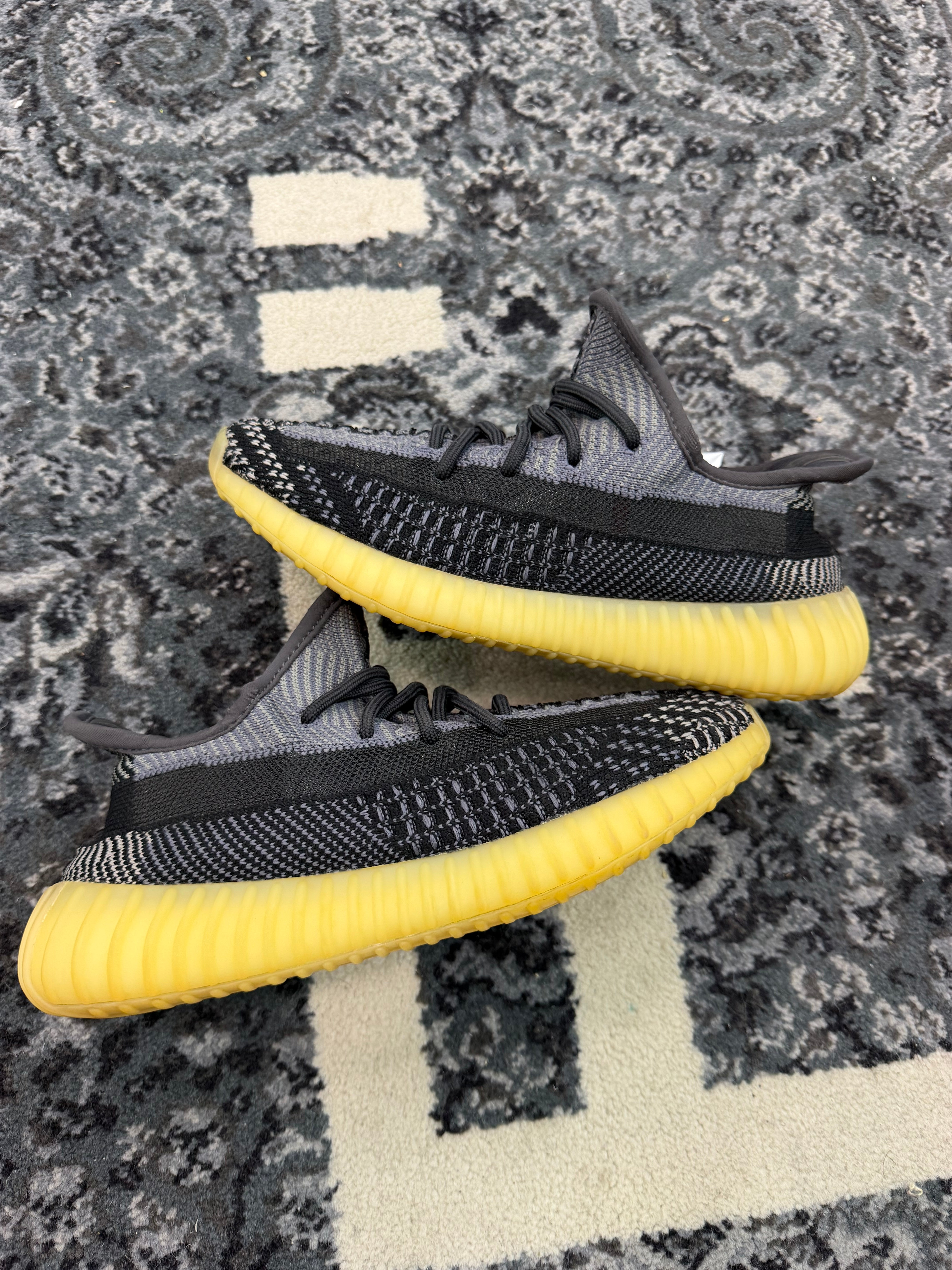 Yeezy 350 “Carbon”