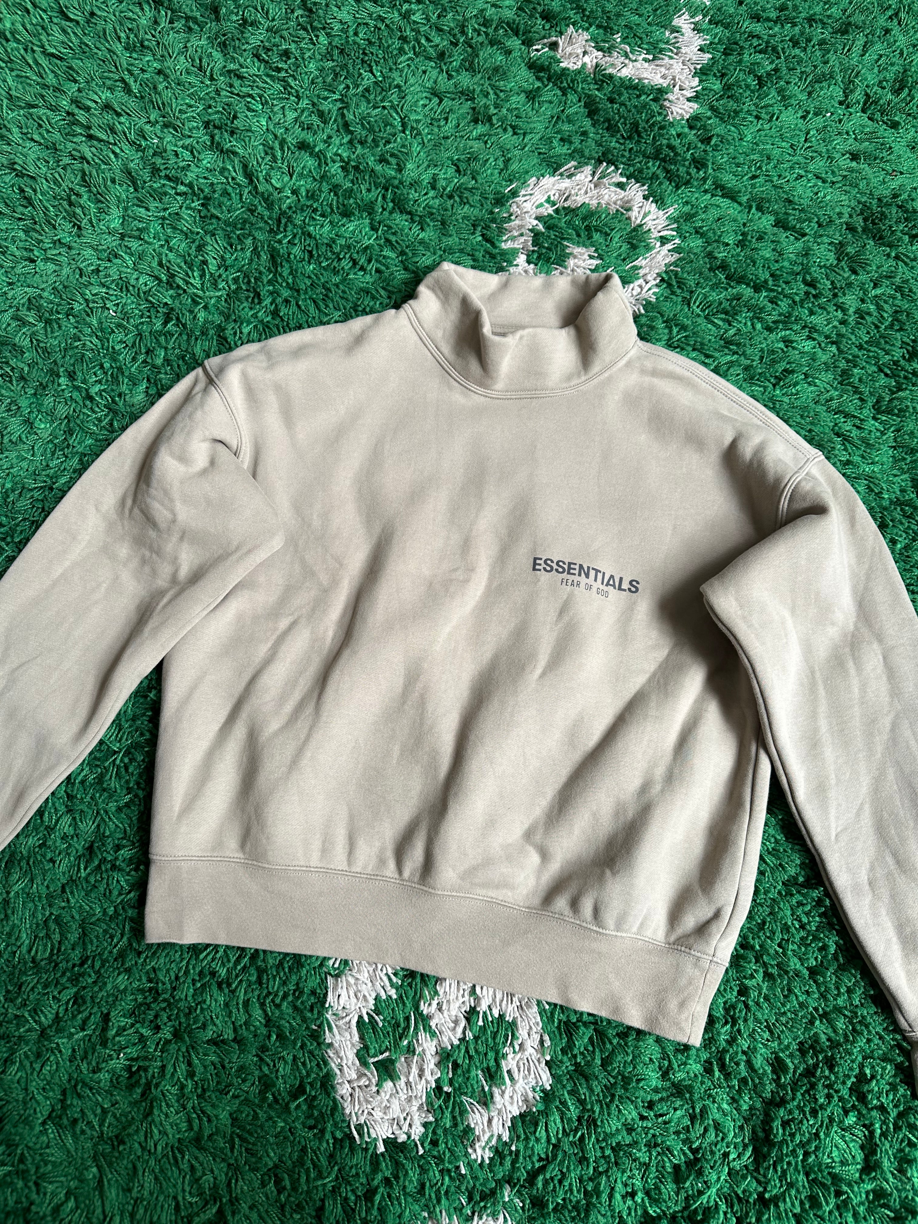 Essentials Crewneck “Beige”