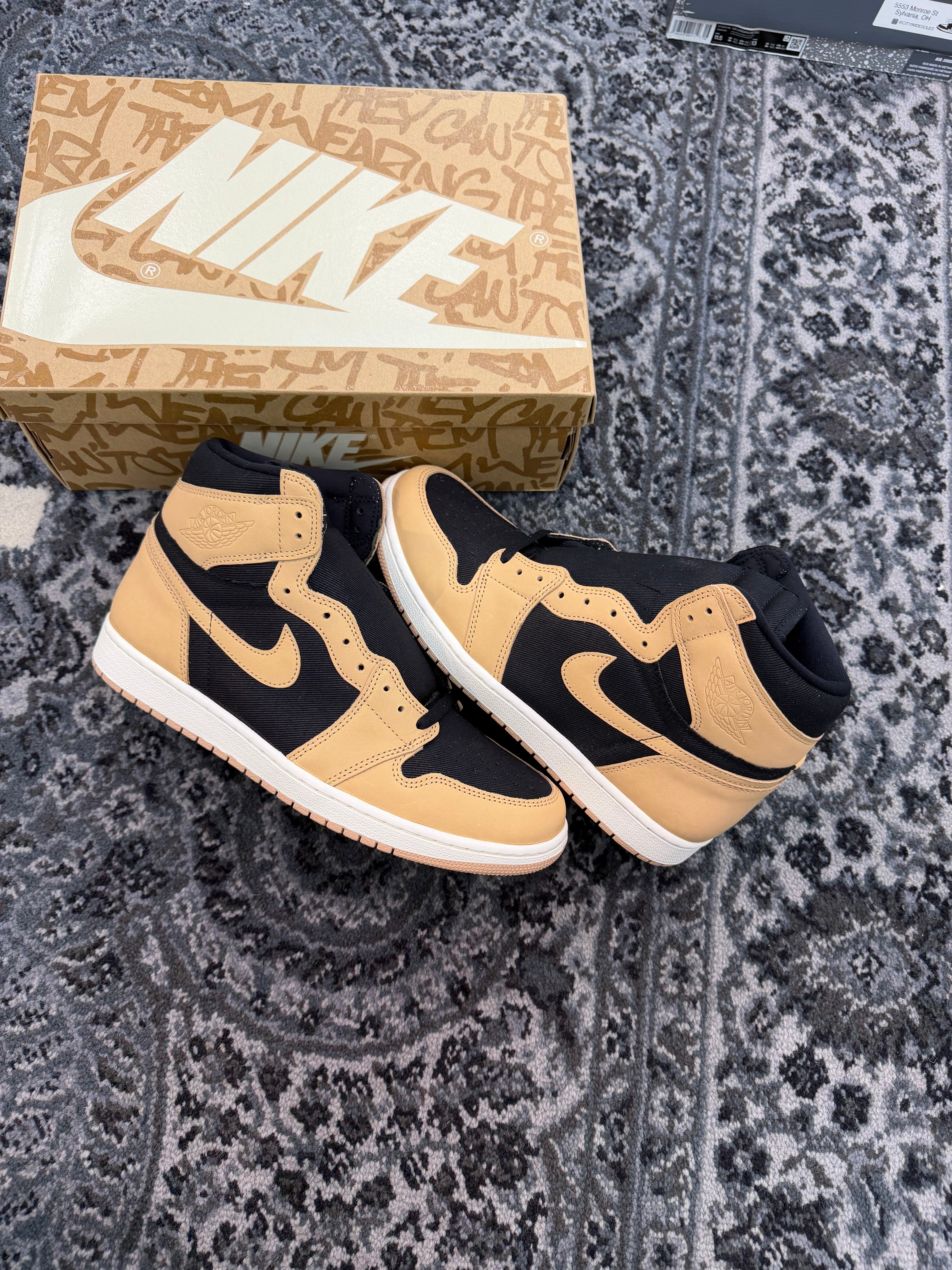 Jordan 1 High “Heirloom”