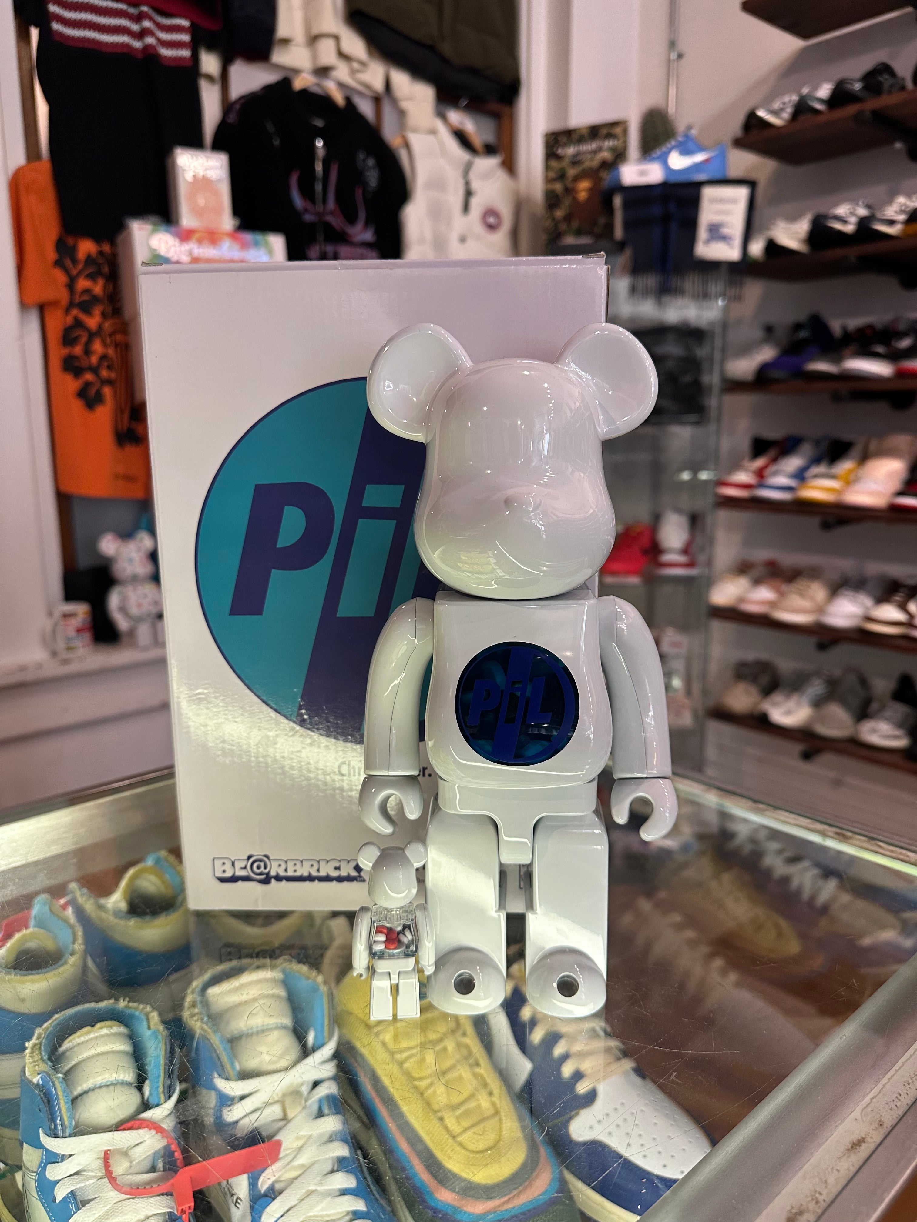Bearbrick 400% & 100% “PIL”