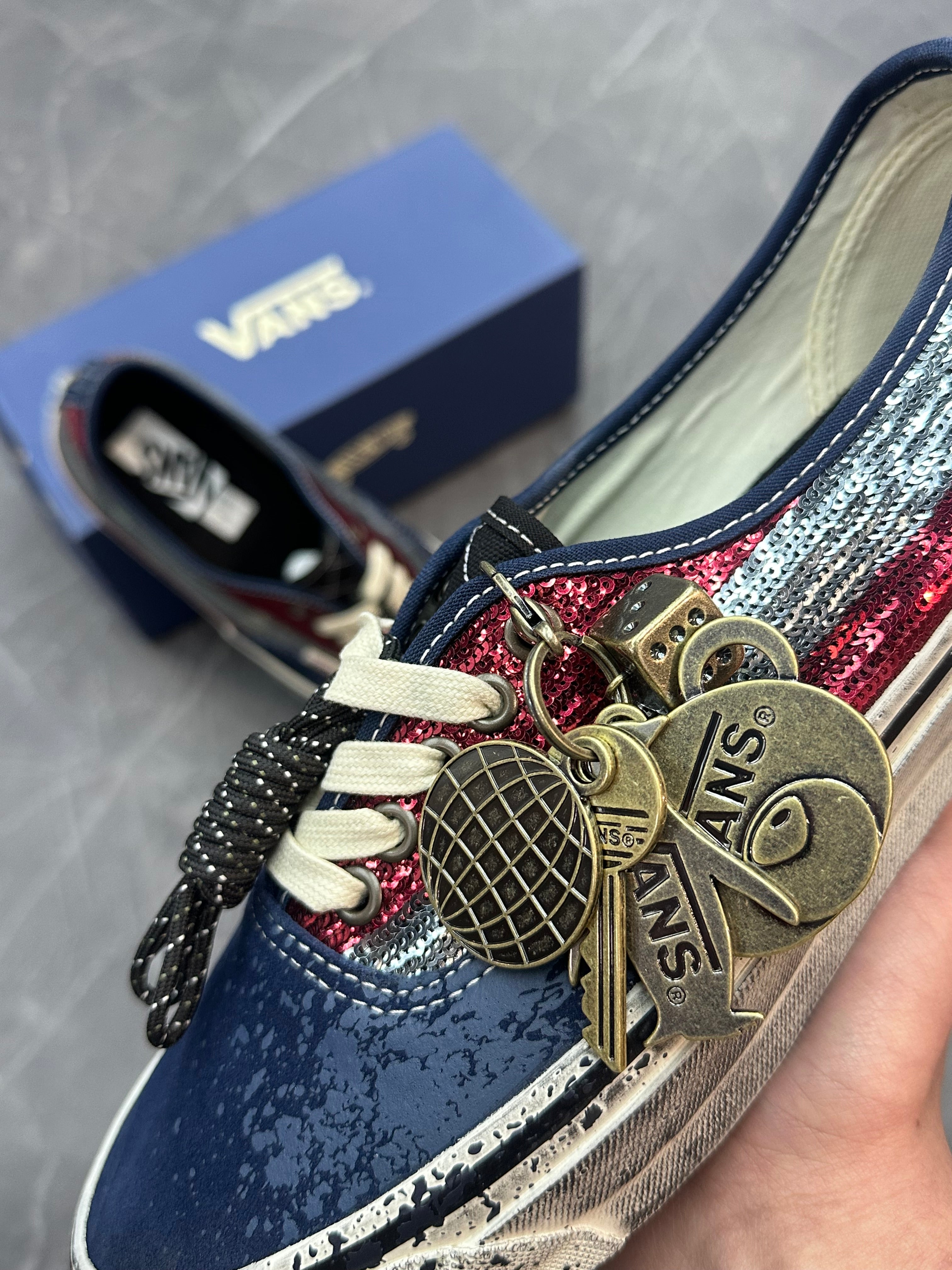 Vans Premium Authentic La Habana “Red Navy”