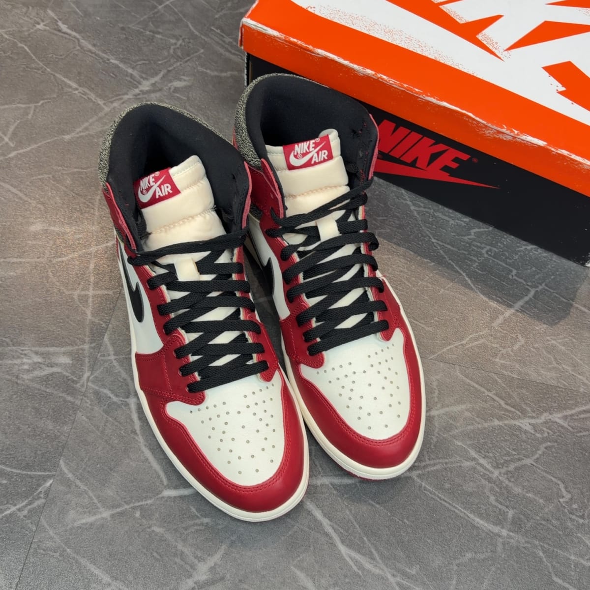 Jordan 1 Retro High OG Chicago Lost and Found (Size 12) (Lightly Worn)