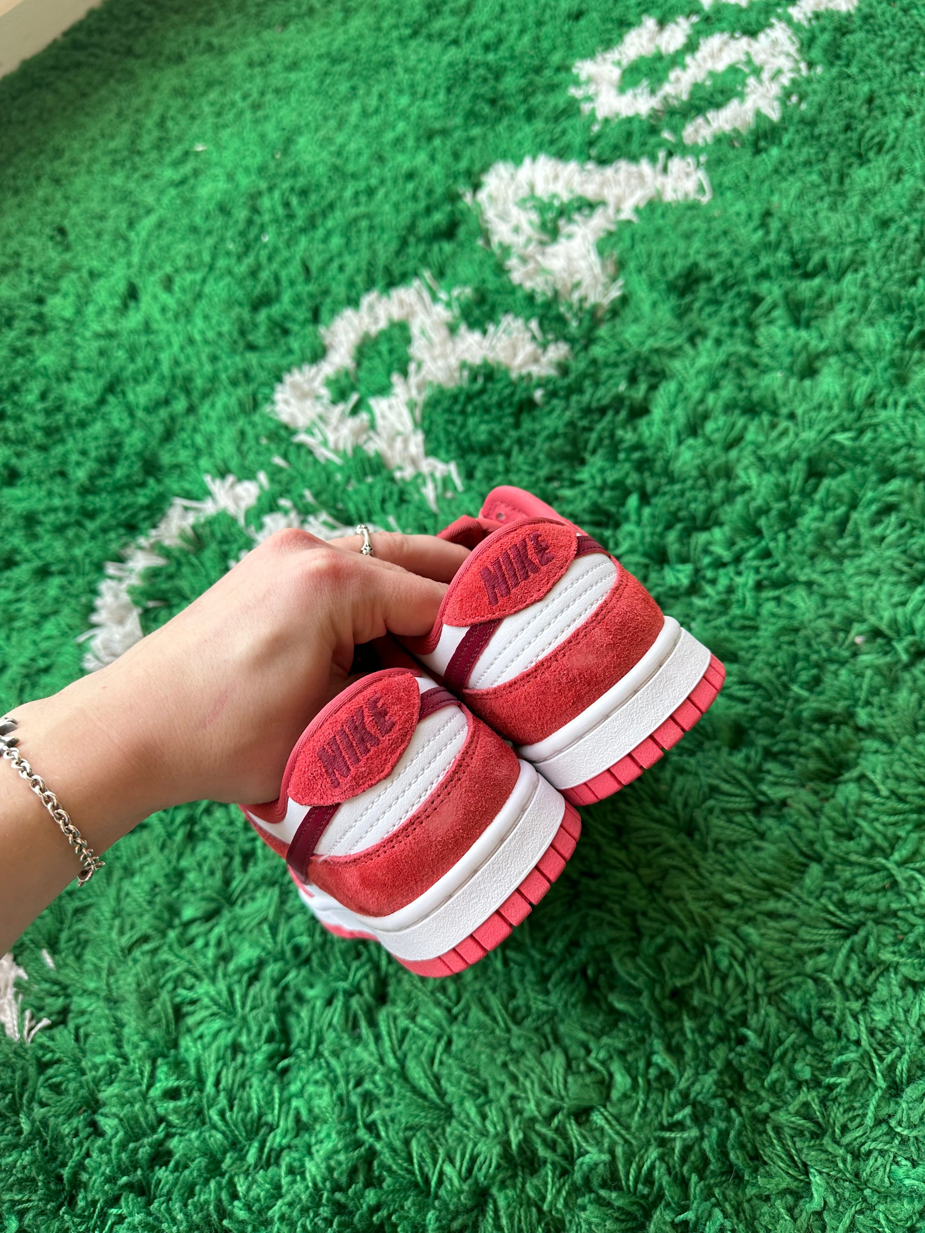 Nike Dunk Low “Valentines Day” 2024