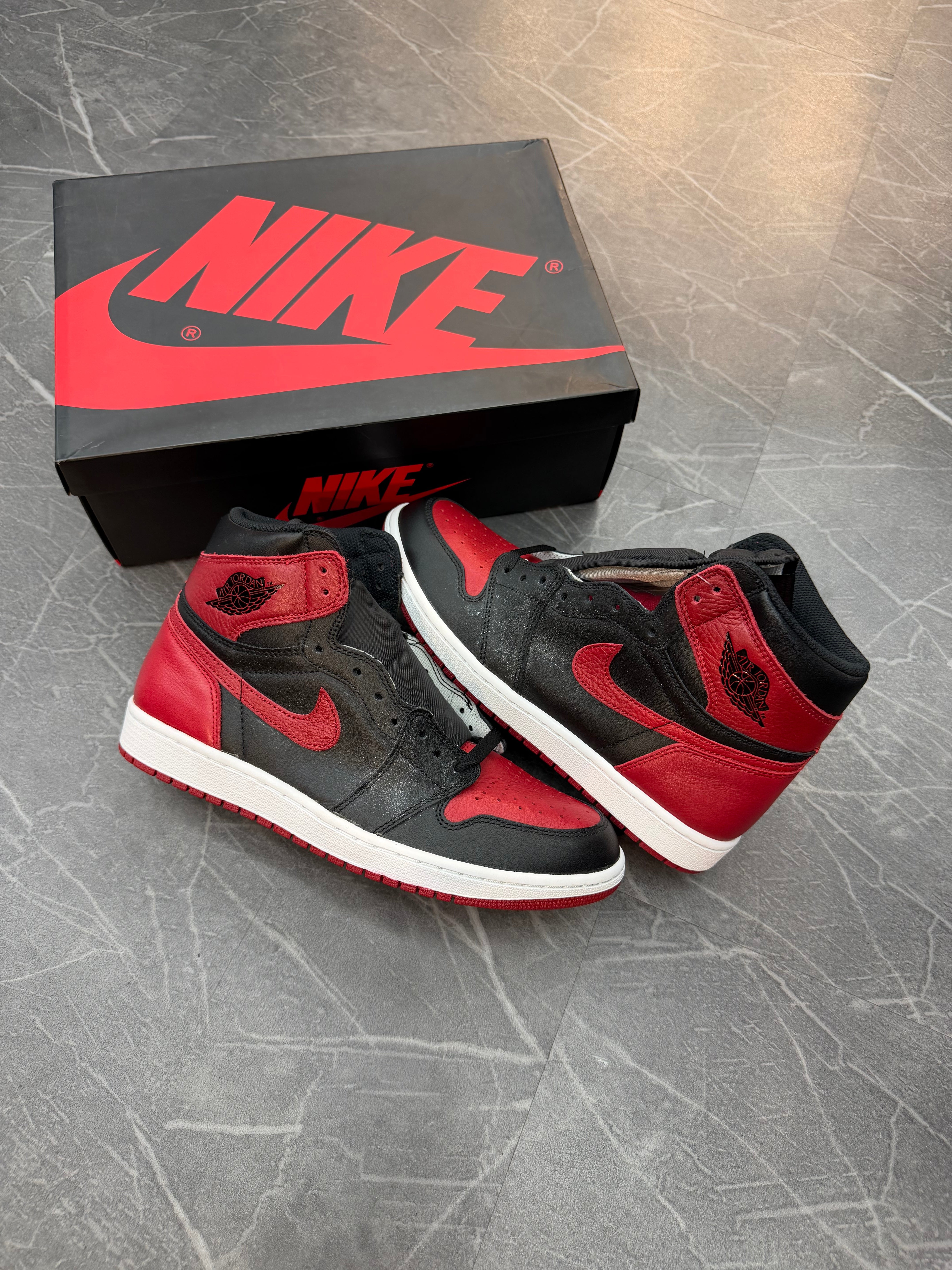Jordan 1 High “Banned” (2016)