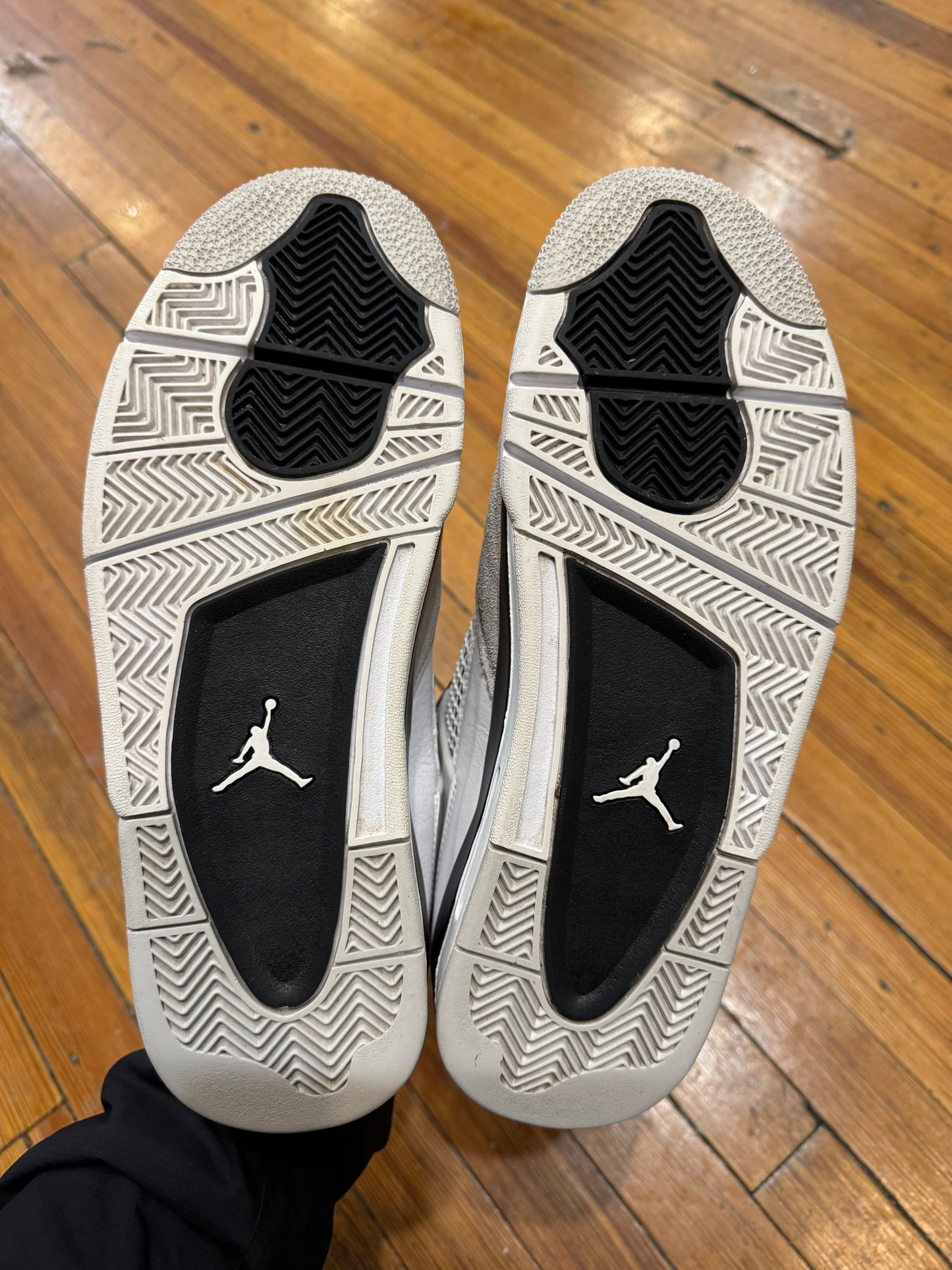 Jordan 4 “Military Black”