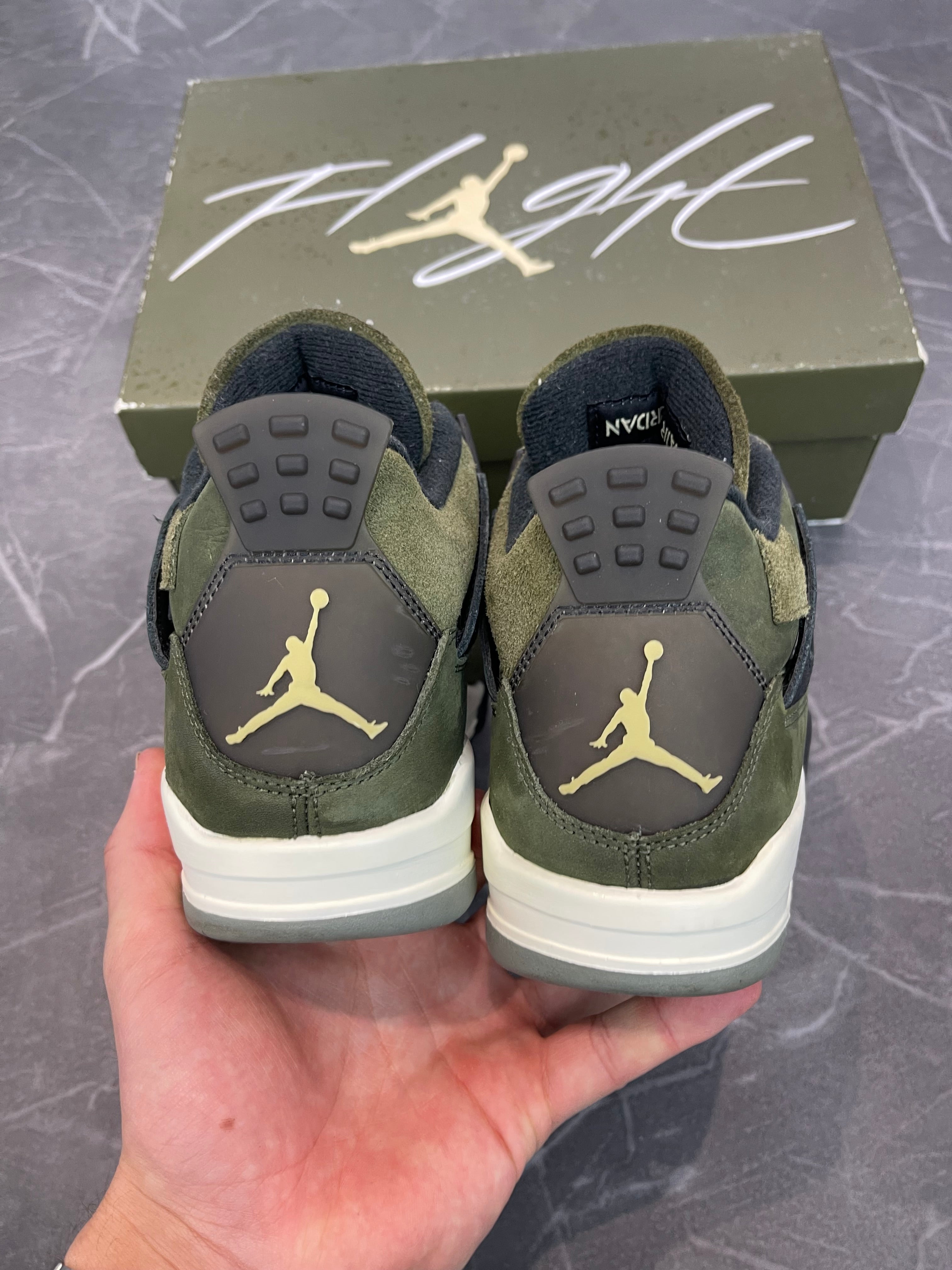 Jordan 4 “Craft Olive”