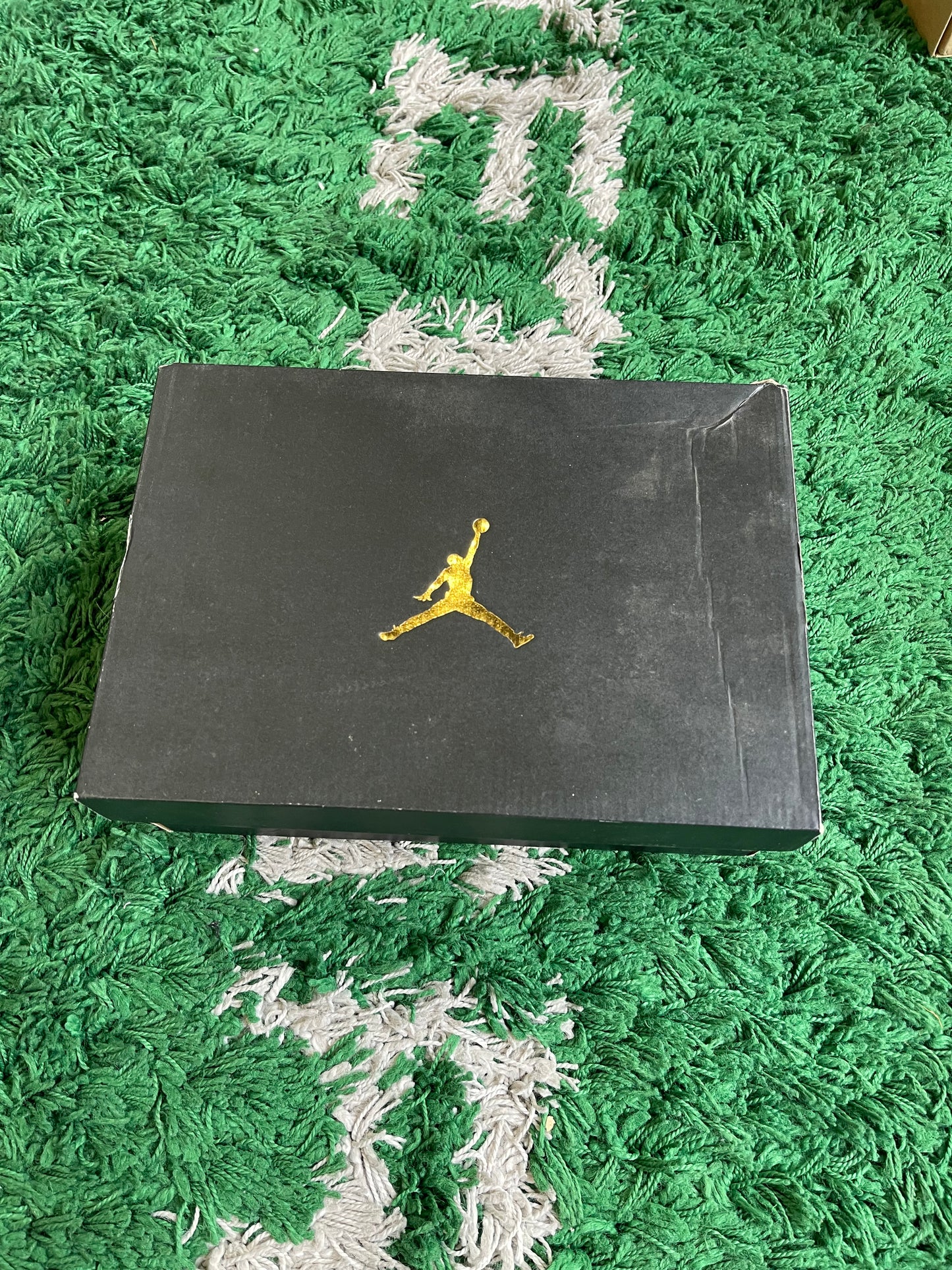 Jordan 11 “Heiress Night Maroon”