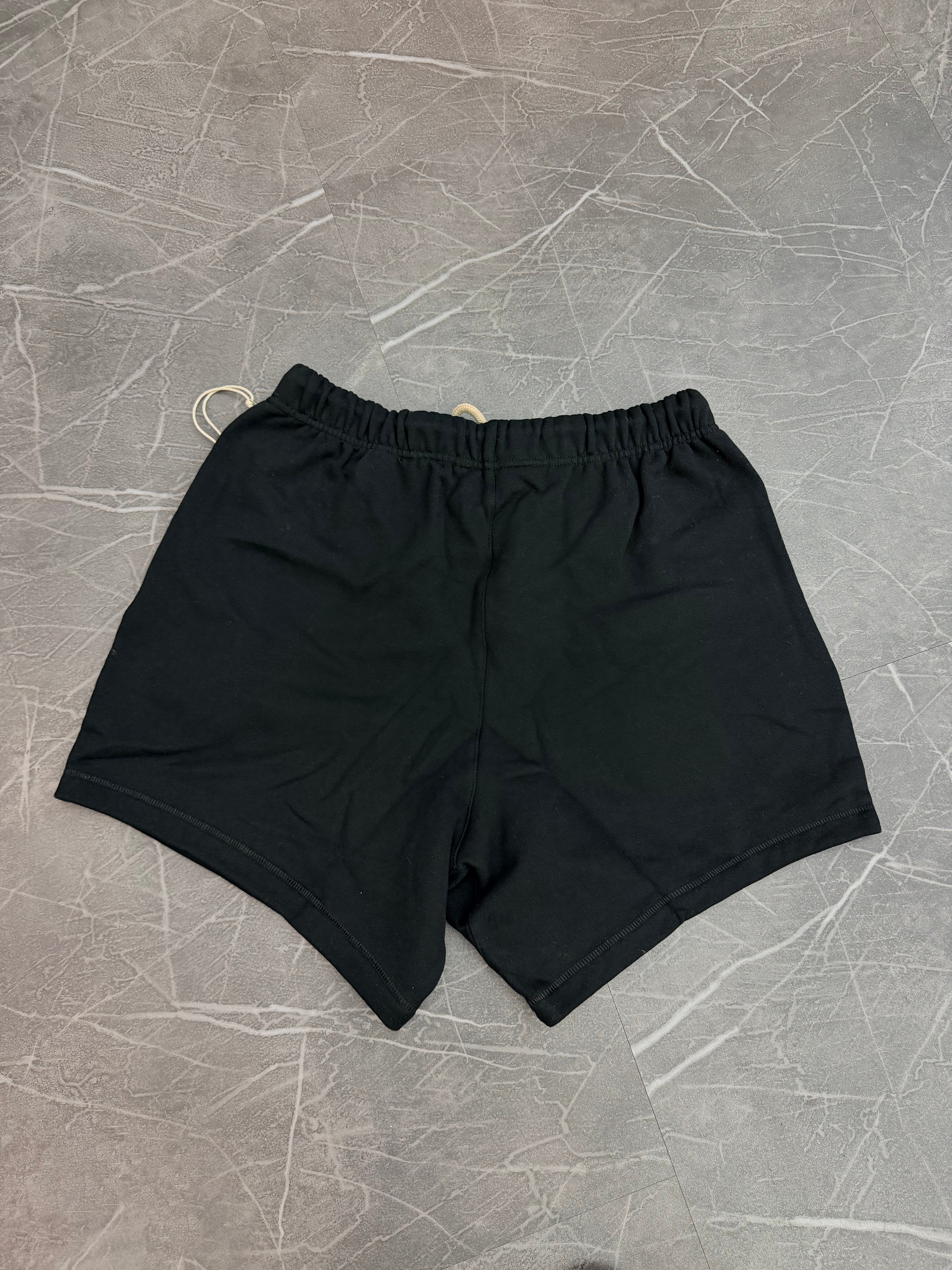 Essentials Sweatshort “Jet Black”
