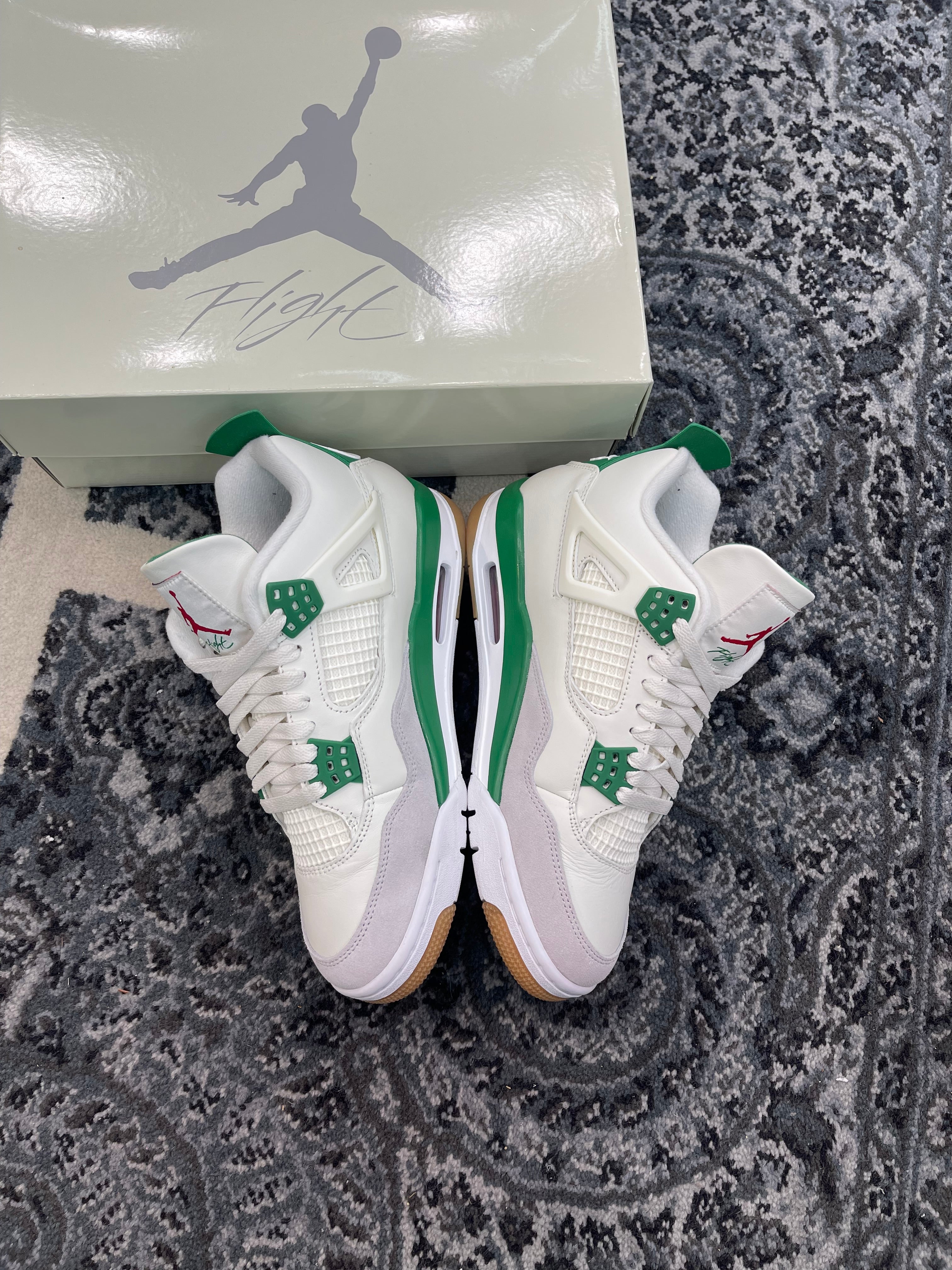 Jordan 4 SB “Pine Green”