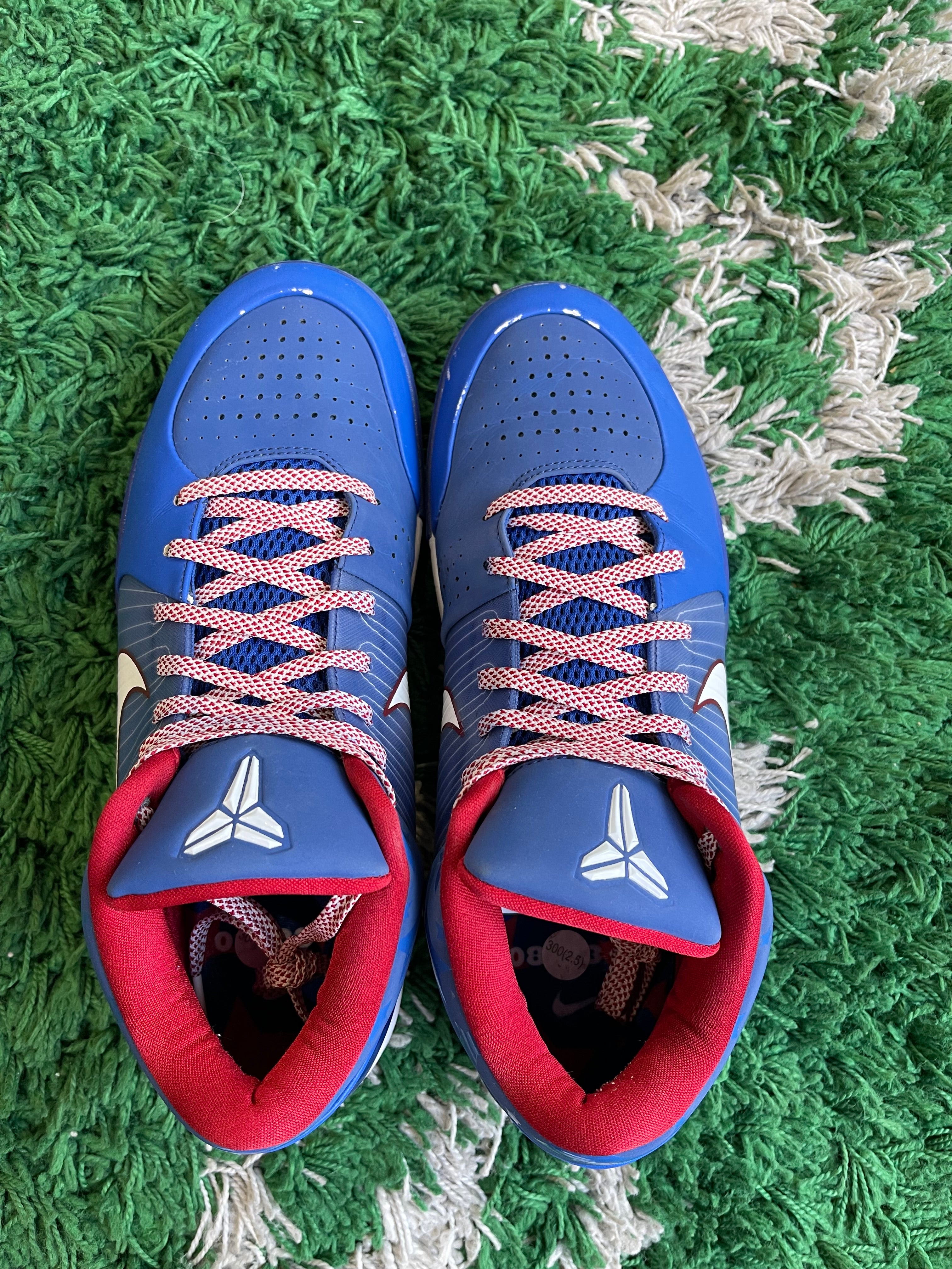 Kobe 4 Protro “Philly”